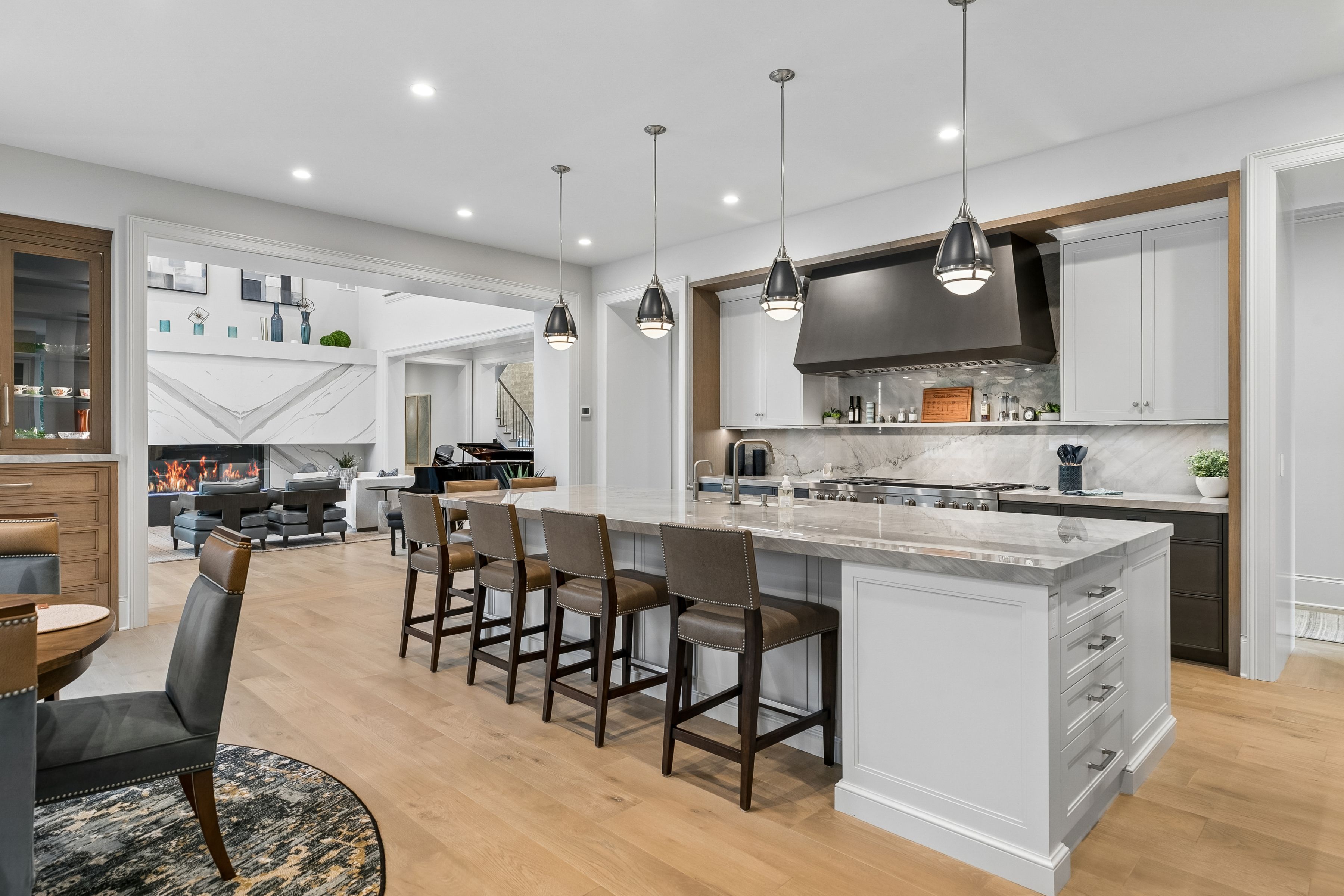  Timeless Elegance on a Private North Oaks Setting - 物件實景