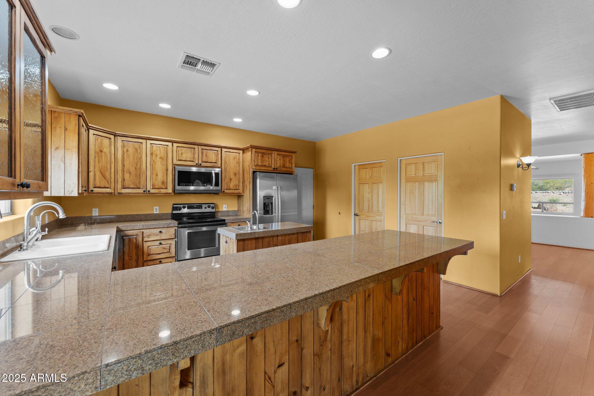 Wickenburg, Arizona, 85390, United States, 3 Bedrooms Bedrooms, ,3 BathroomsBathrooms,Residential,For Sale,1881788