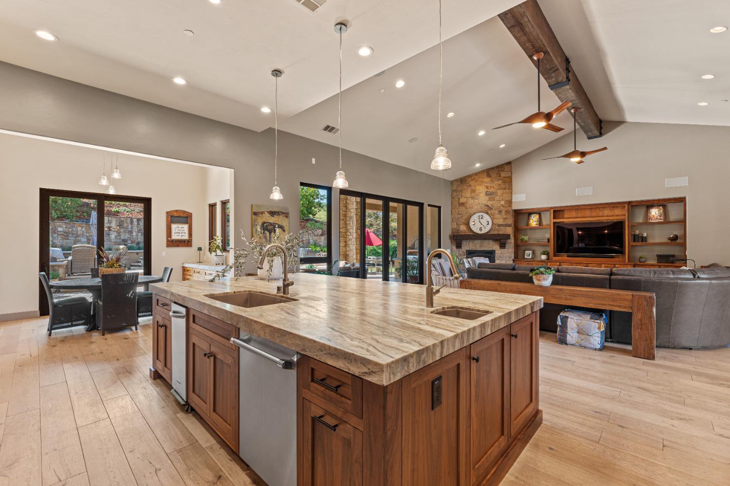 Loomis, California, 95650, United States, 4 Bedrooms Bedrooms, ,5 BathroomsBathrooms,Residential,For Sale,1939429