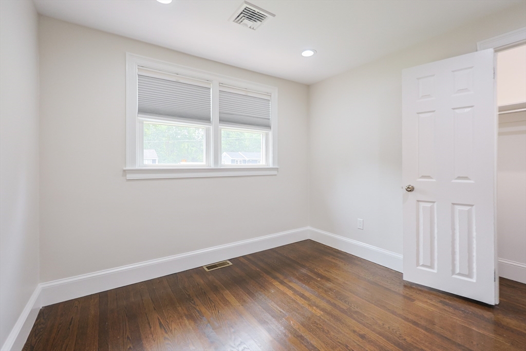 Ashland, Massachusetts, 01721, United States, 3 Bedrooms Bedrooms, ,3 BathroomsBathrooms,Residential,For Sale,1978848