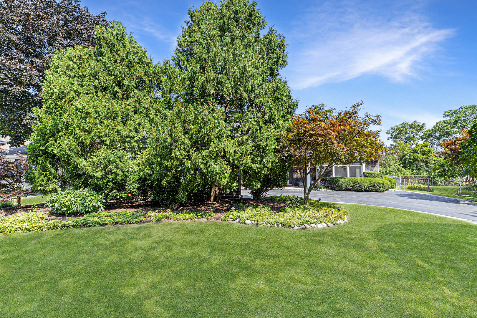 Glenview, Illinois, 60026, United States, 5 Bedrooms Bedrooms, ,3 BathroomsBathrooms,Residential,For Sale,1940344