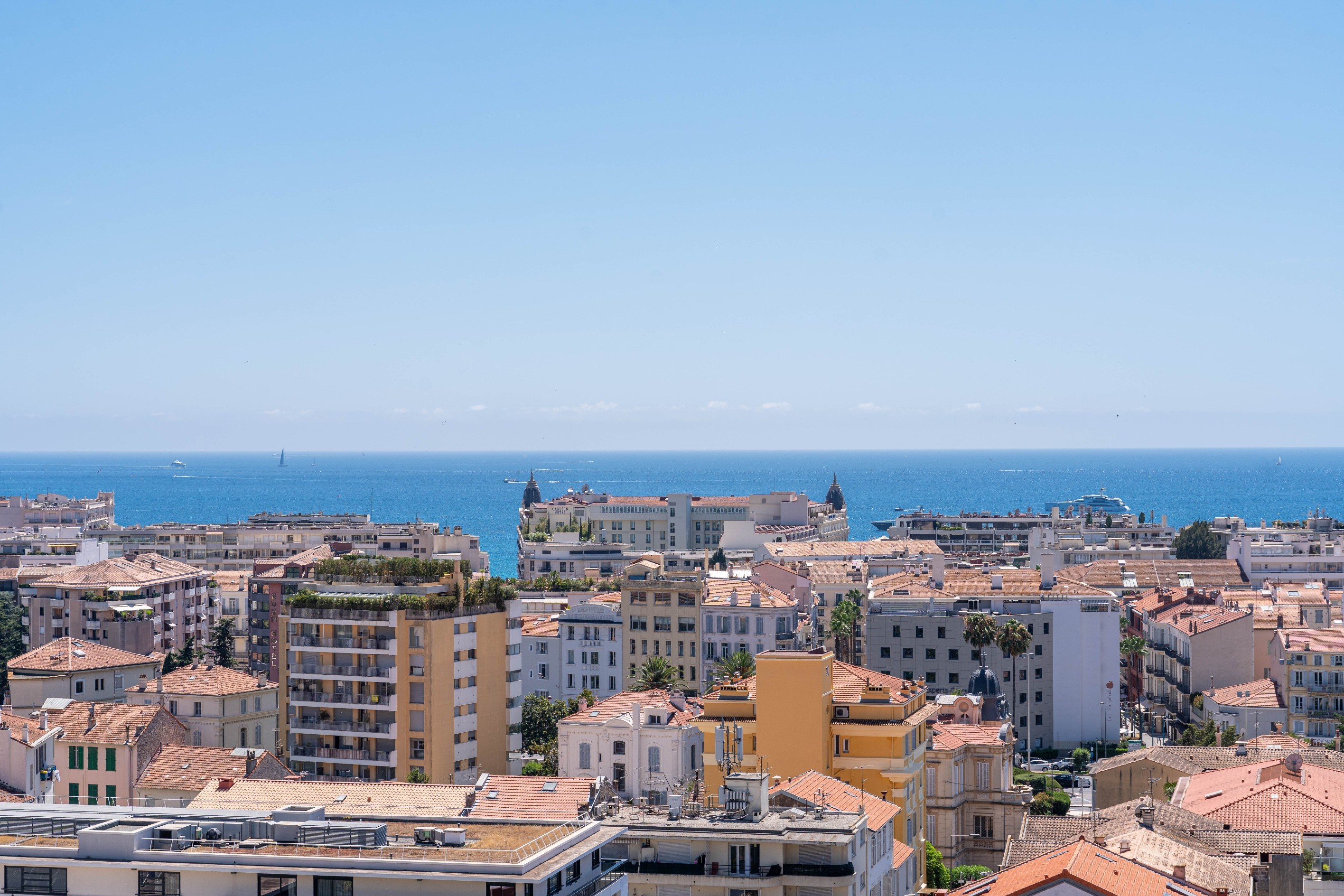  78 sqm apartment with panoramic sea view and terrace in Cannes Montfleury - 物件實景