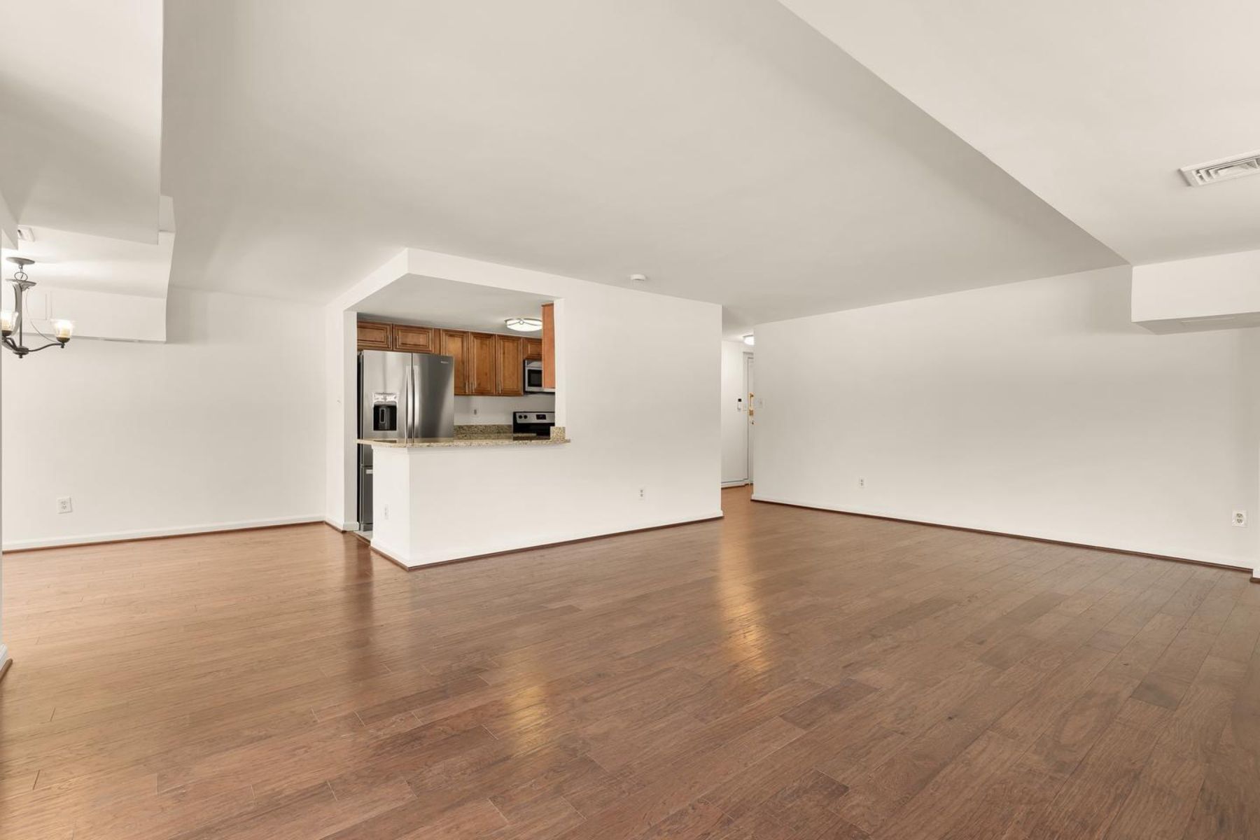  5100 Dorset Avenue, Chevy Chase, MD, 20815 - 物件實景