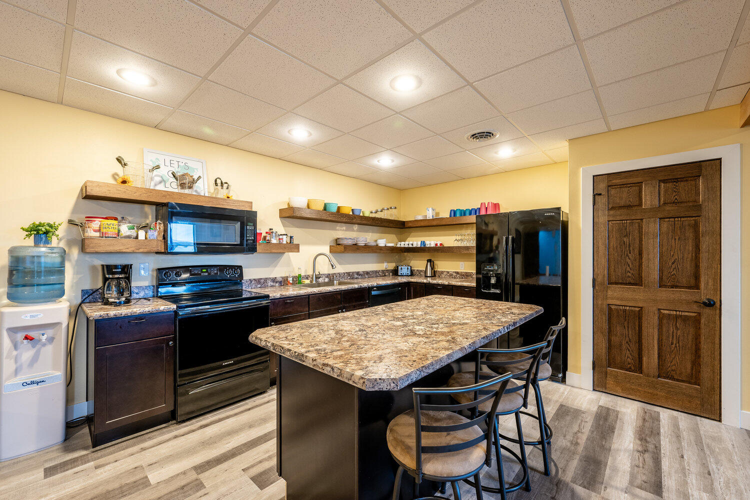 Buffalo, Wyoming, 82834, United States, 4 Bedrooms Bedrooms, ,4 BathroomsBathrooms,Residential,For Sale,1990981