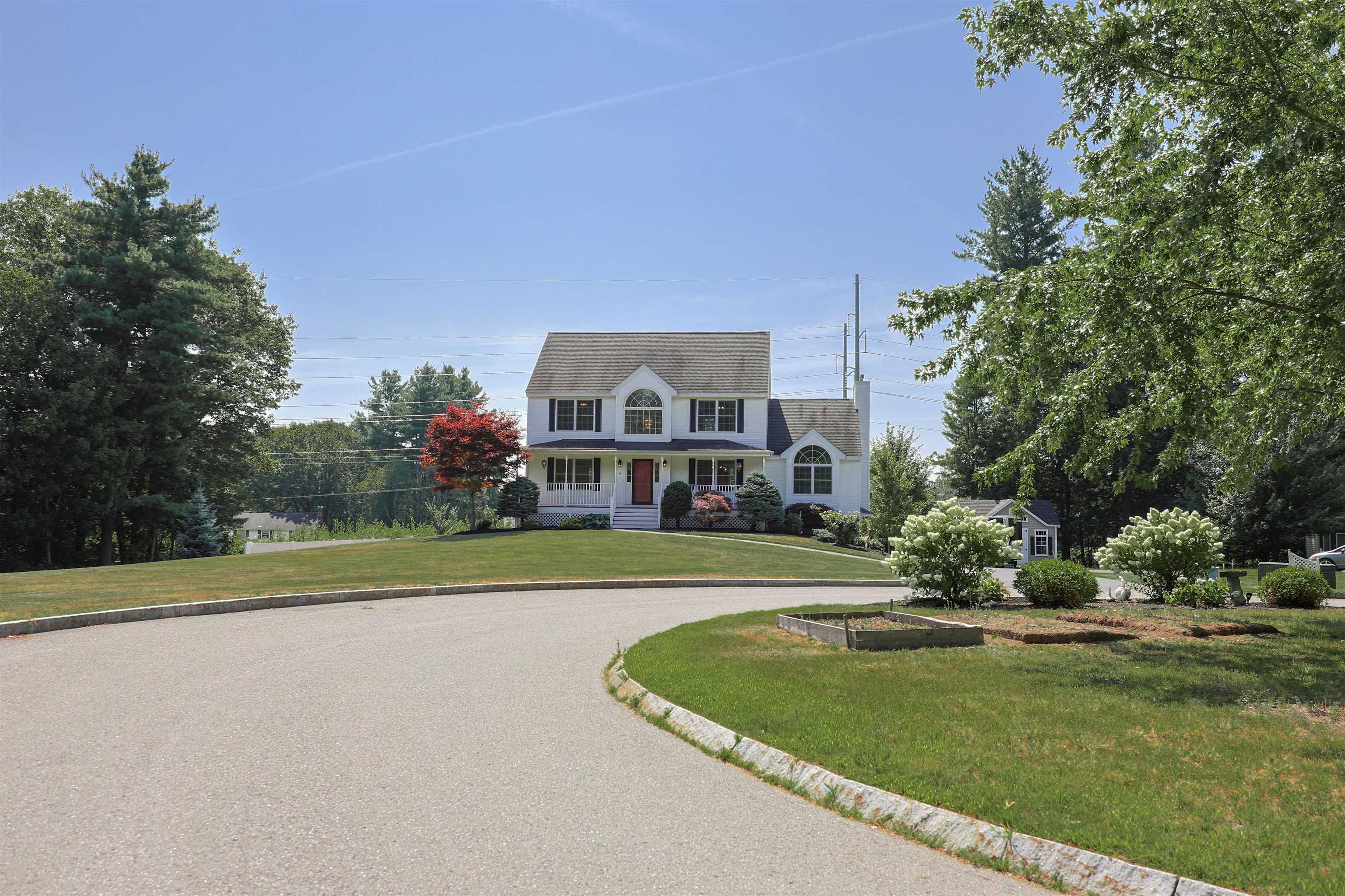 Derry, New Hampshire, 03038, United States, 3 Bedrooms Bedrooms, ,2 BathroomsBathrooms,Residential,For Sale,1926194