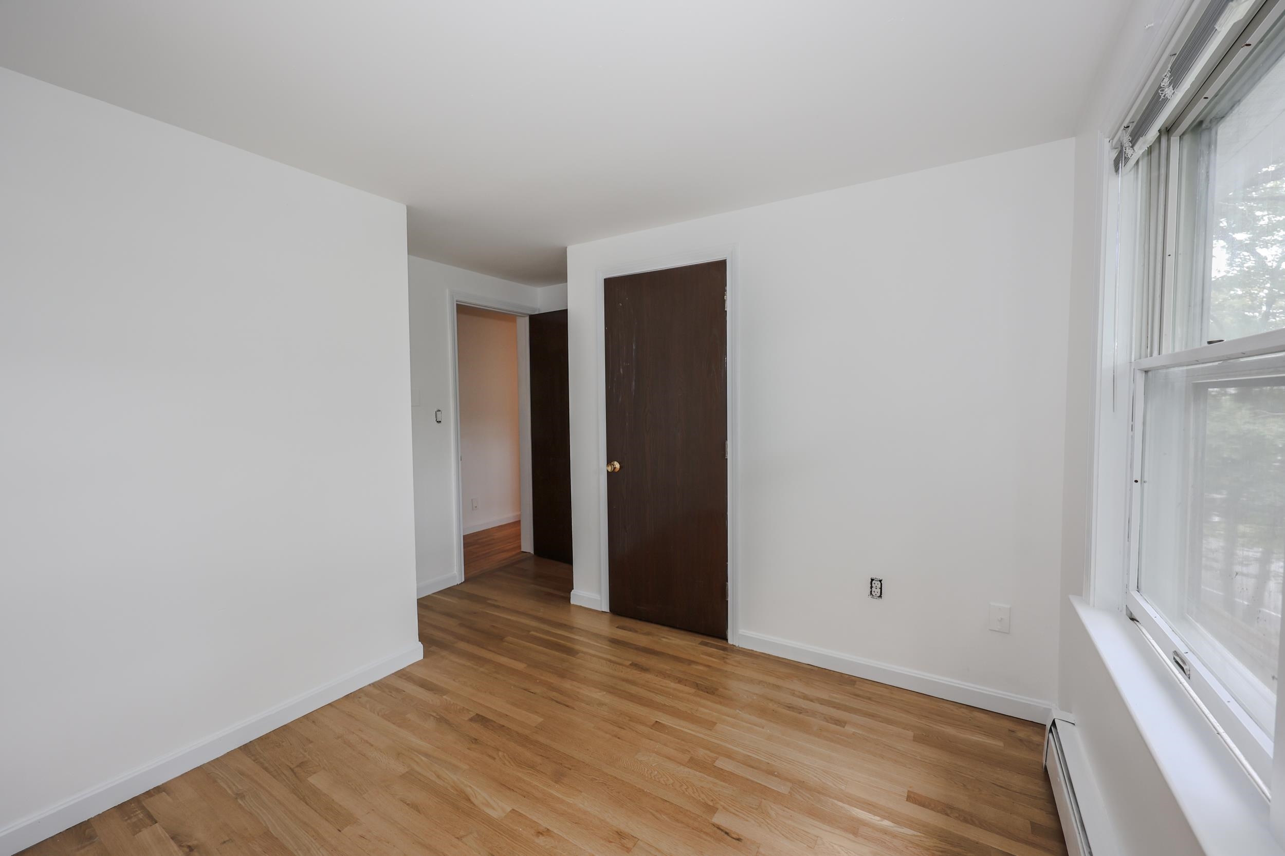 Nashua, New Hampshire, 03061, United States, 3 Bedrooms Bedrooms, ,1 BathroomBathrooms,Residential,For Sale,1942147
