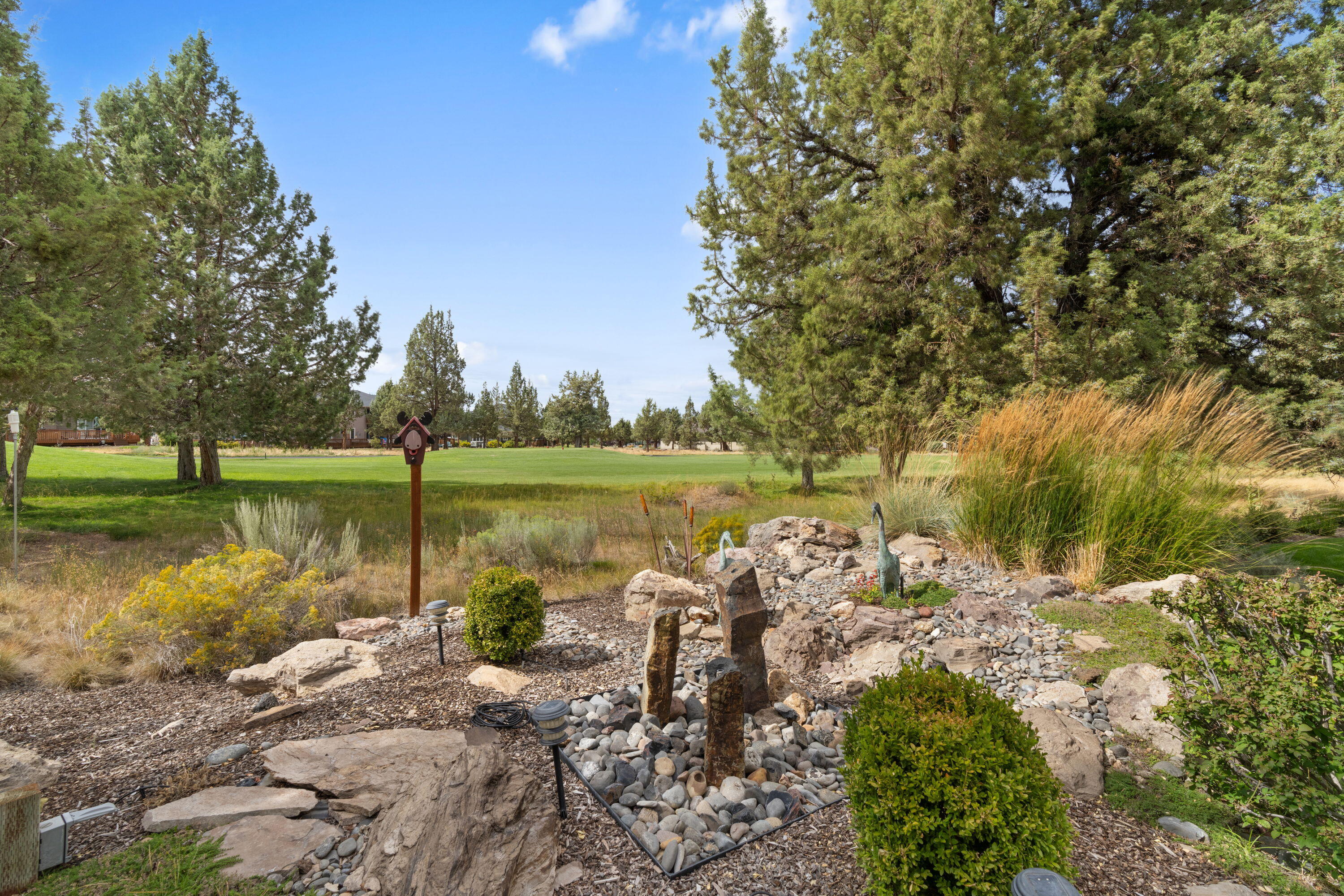 Redmond, Oregon, 97756, United States, 3 Bedrooms Bedrooms, ,3 BathroomsBathrooms,Residential,For Sale,1919613