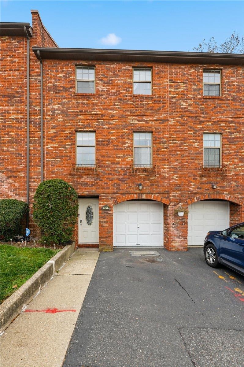 North Bergen, New Jersey, 07047, United States, 3 Bedrooms Bedrooms, ,3 BathroomsBathrooms,Residential,For Sale,1987703