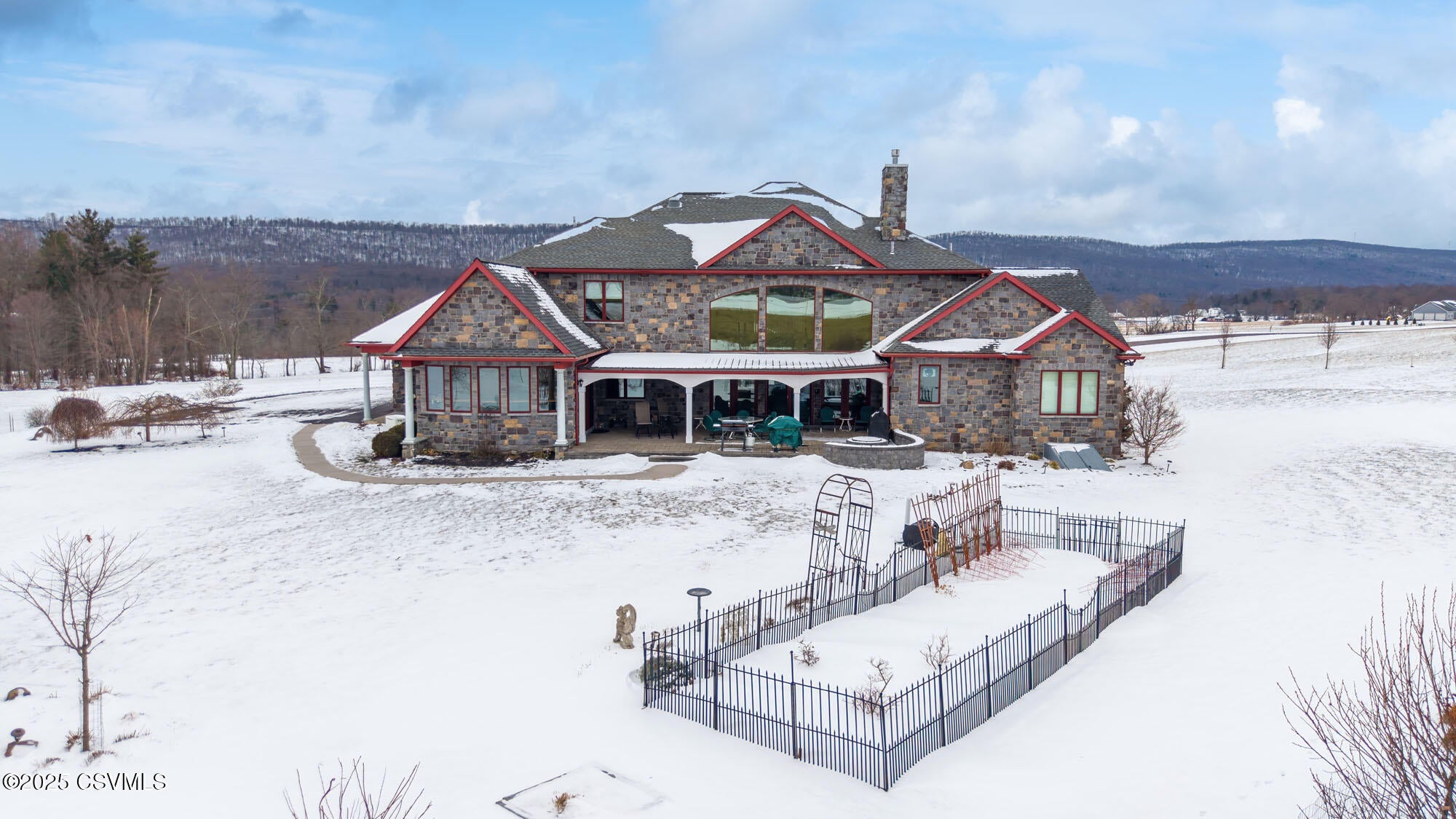 Berwick, Pennsylvania, 18603, United States, 4 Bedrooms Bedrooms, ,3 BathroomsBathrooms,Residential,For Sale,2005736