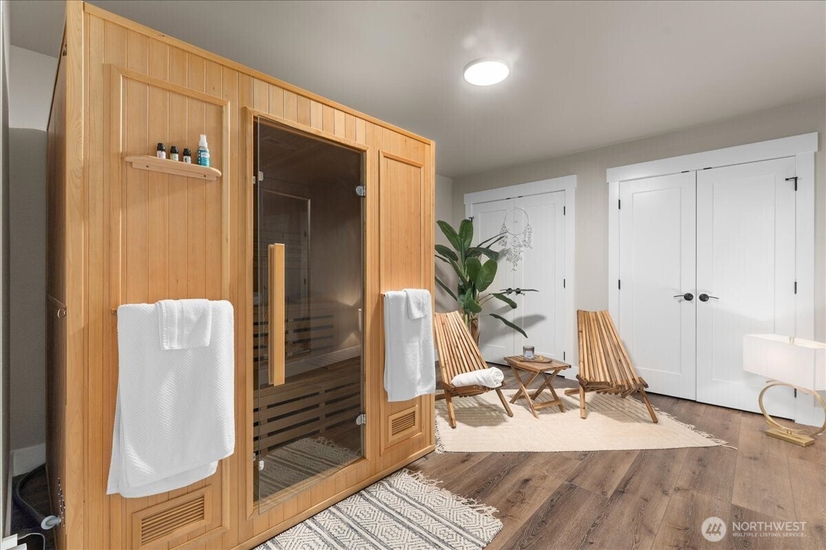 East Wenatchee, Washington, 98802, United States, 2 Bedrooms Bedrooms, ,2 BathroomsBathrooms,Residential,For Sale,1942009