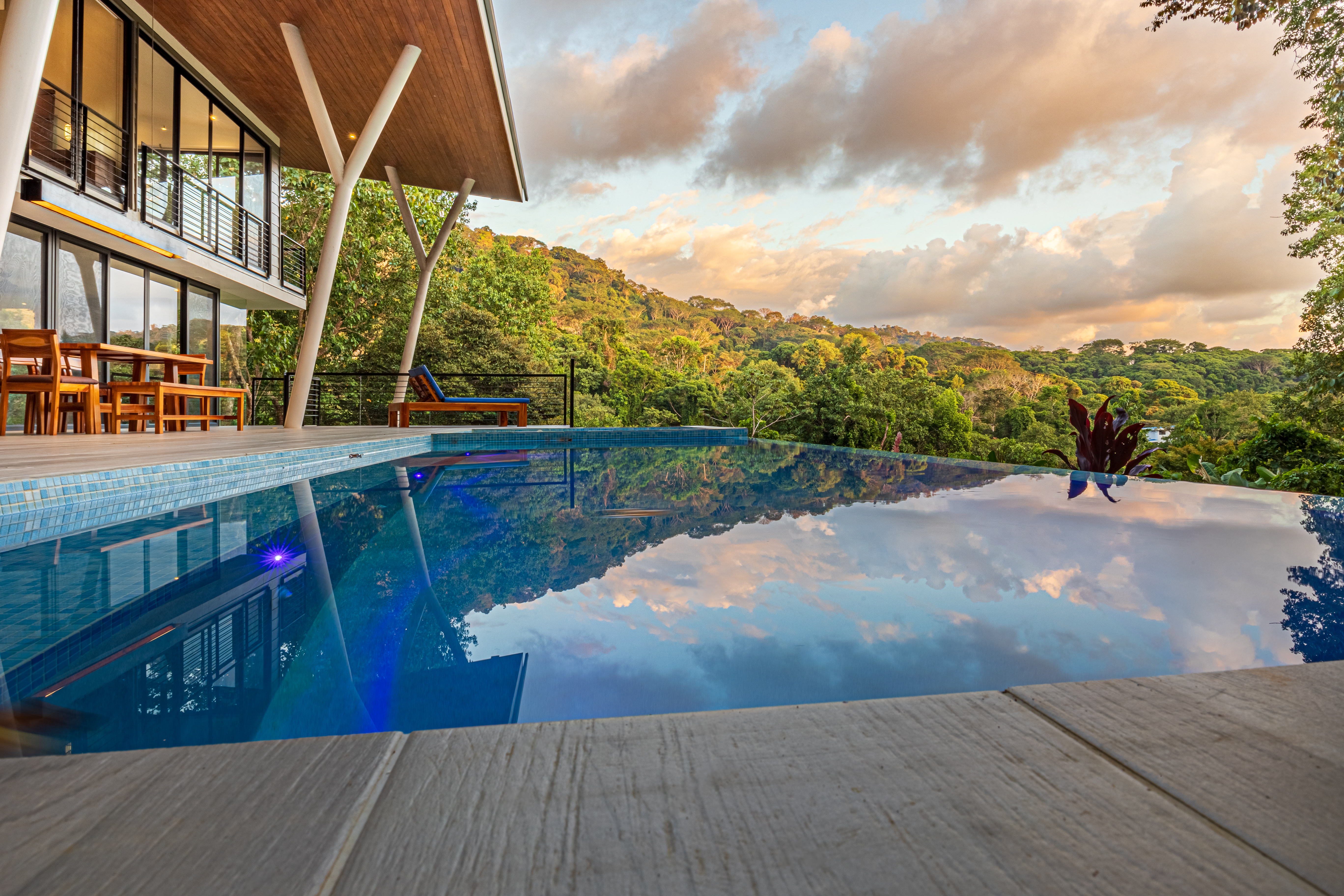 Dominical, Puntarenas, CR, 4 Bedrooms Bedrooms, ,4 BathroomsBathrooms,Residential,For Sale,1926192