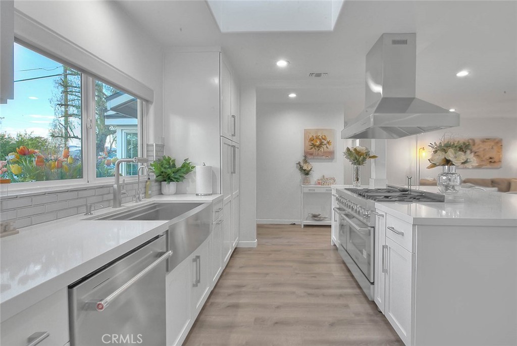 Pomona, California, 91767, United States, 3 Bedrooms Bedrooms, ,2 BathroomsBathrooms,Residential,For Sale,1978671