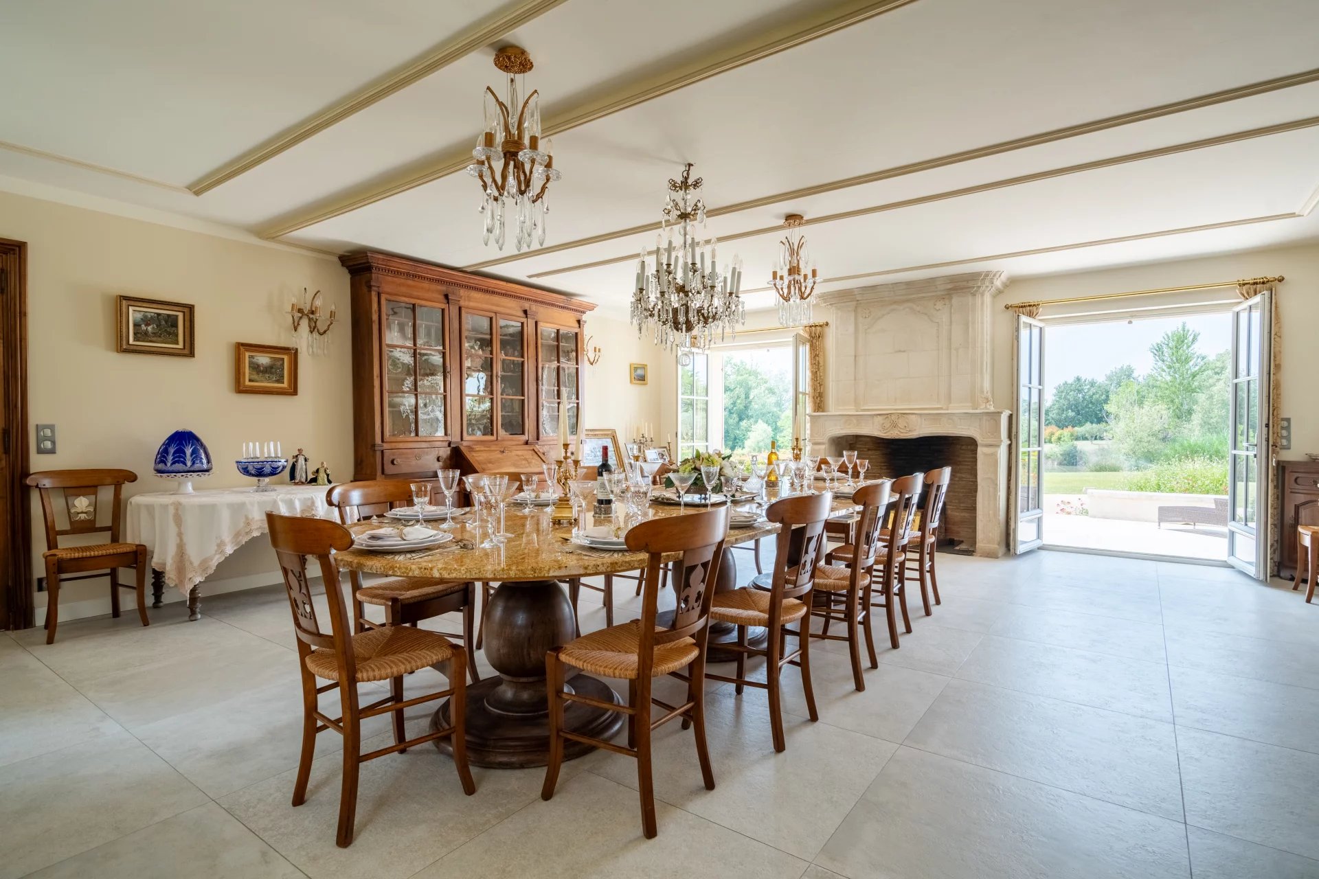 Arles, Provence-Alpes-Côte d’Azur, 13200, FR, ,Residential,For Sale,1987892