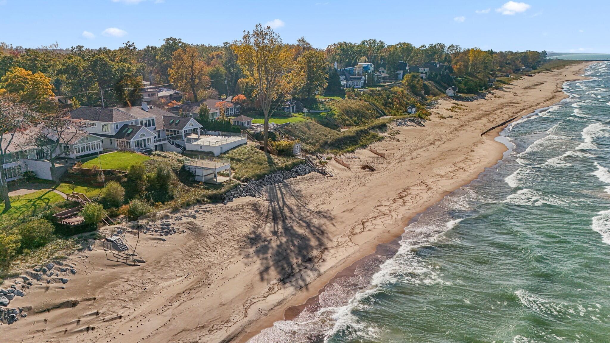 New Buffalo, Michigan, 49117, United States, 4 Bedrooms Bedrooms, ,3 BathroomsBathrooms,Residential,For Sale,1987868