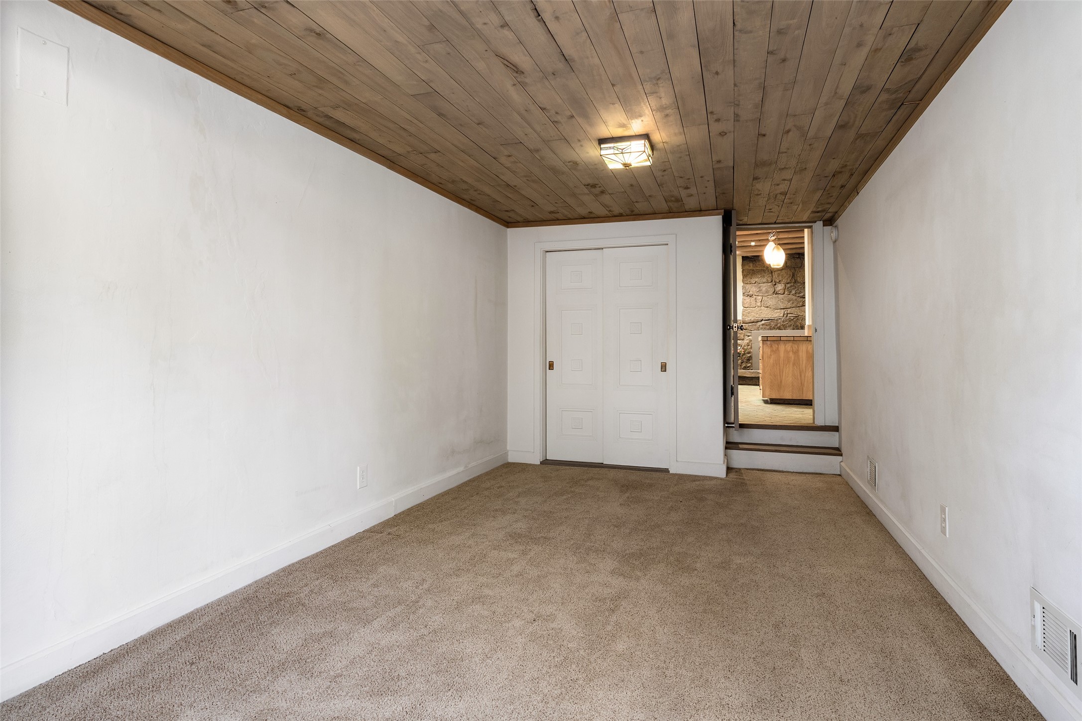  519 Douglas Street - 物件實景