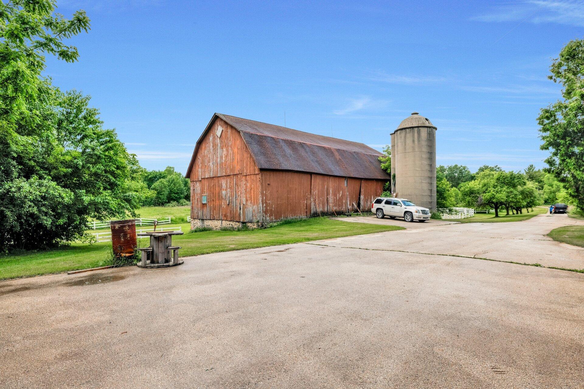 Saukville, Wisconsin, 53080, United States, 4 Bedrooms Bedrooms, ,4 BathroomsBathrooms,Residential,For Sale,1877225