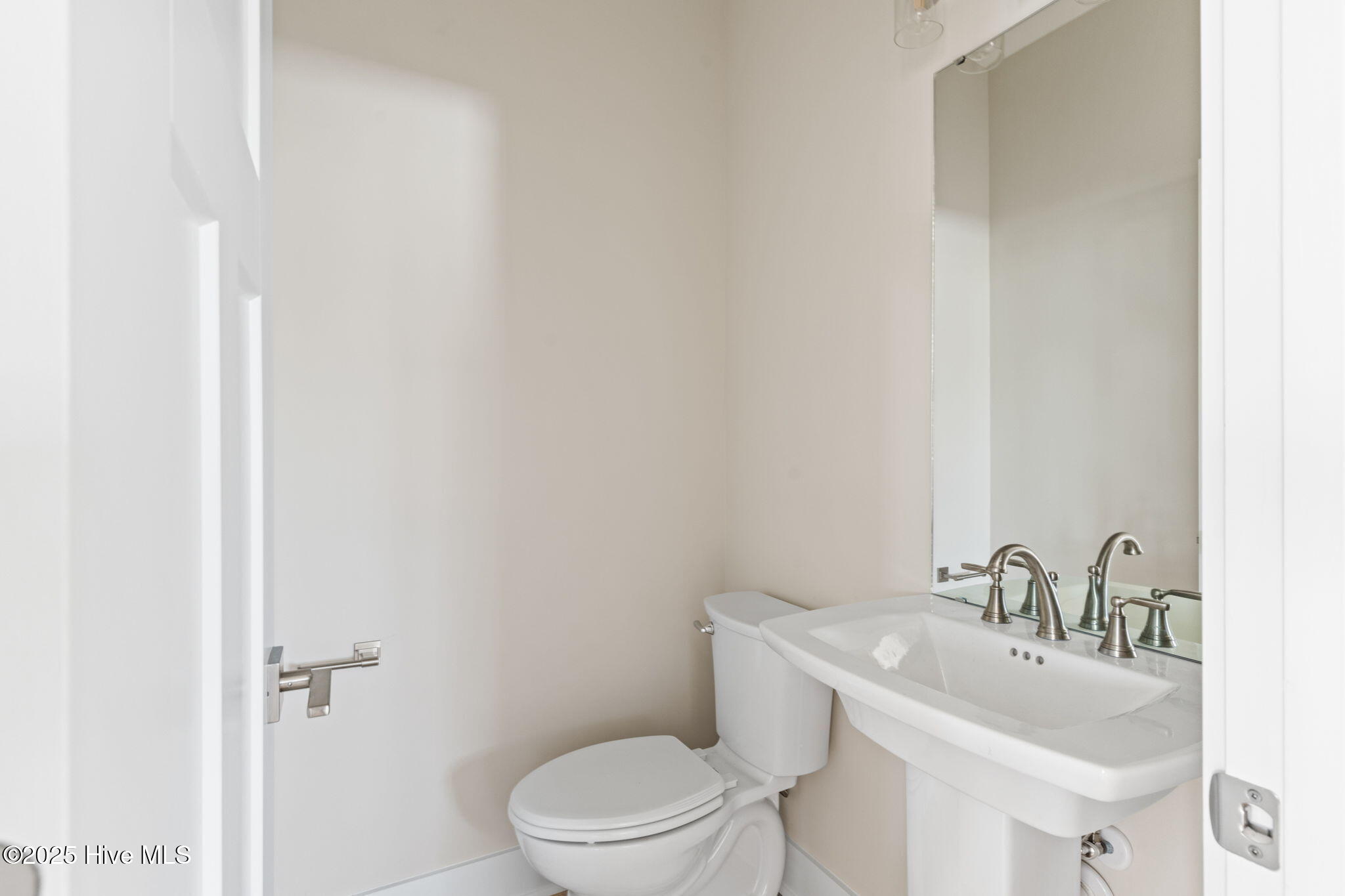 Oak Island, North Carolina, 28465, United States, 4 Bedrooms Bedrooms, ,4 BathroomsBathrooms,Residential,For Sale,1974257