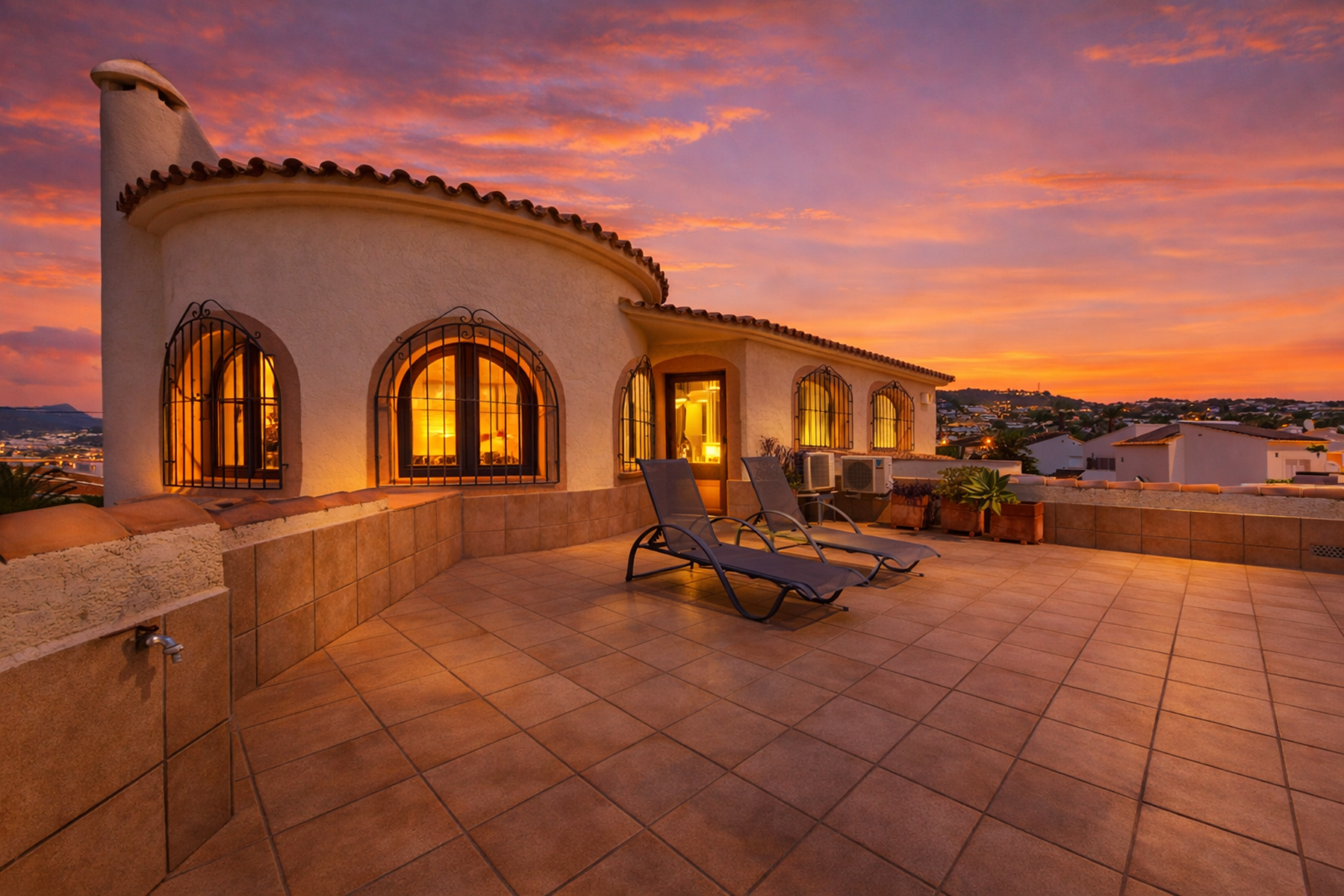  UNIQUE PROPERTY FOR SALE IN CALPE - 物件實景