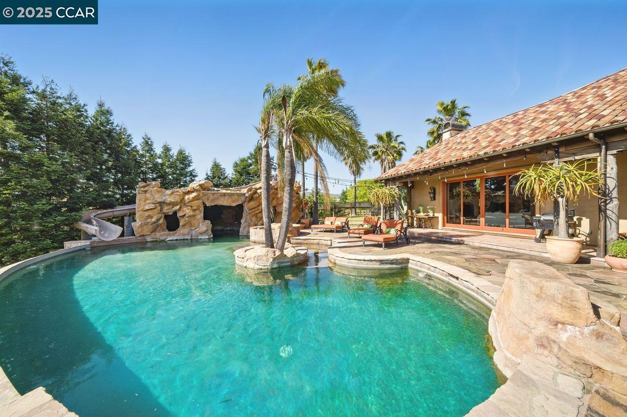 Danville, California, 94506, United States, 4 Bedrooms Bedrooms, ,4 BathroomsBathrooms,Residential,For Sale,1940508