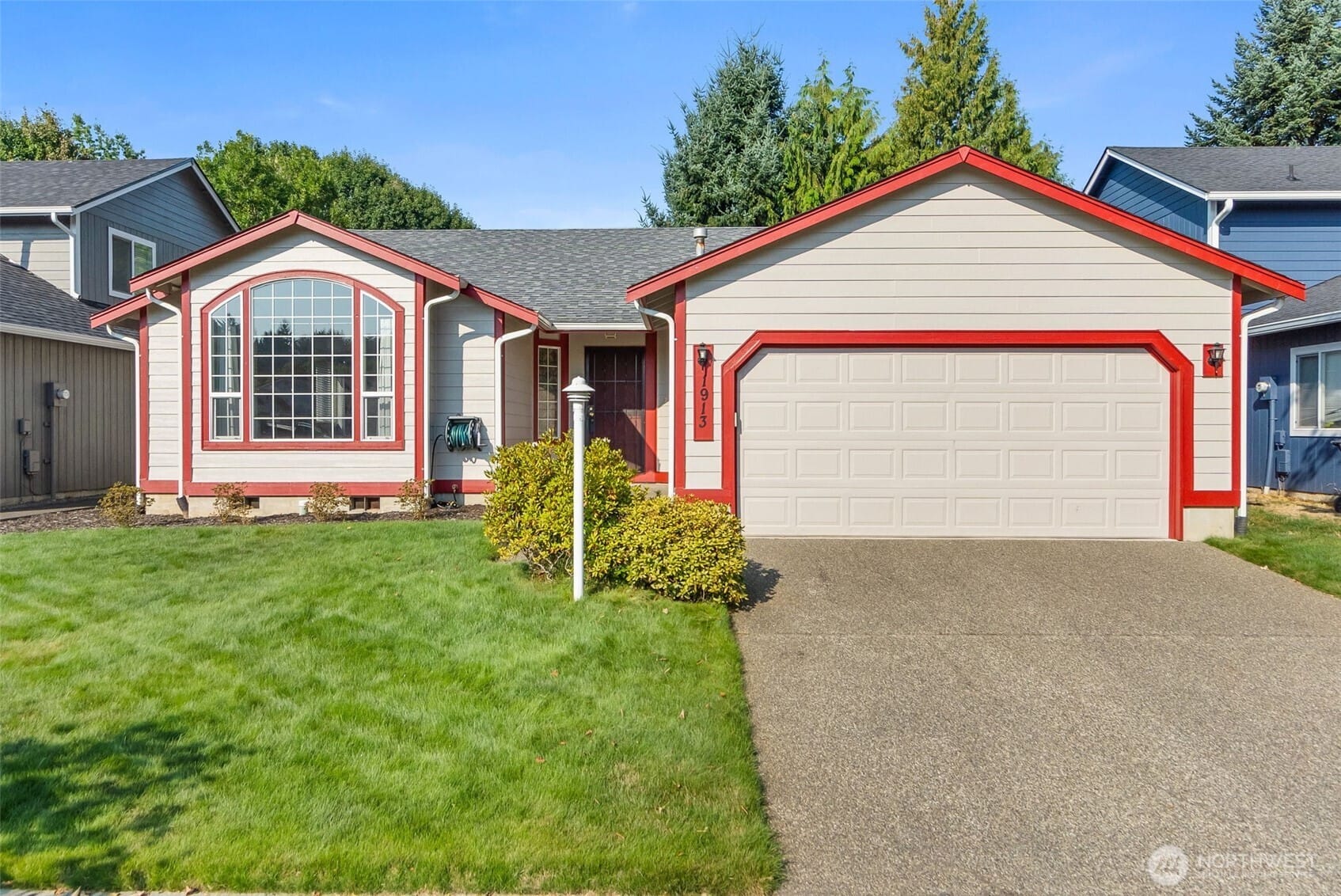 Olympia, Washington, 98501, United States, 3 Bedrooms Bedrooms, ,1 BathroomBathrooms,Residential,For Sale,1939263