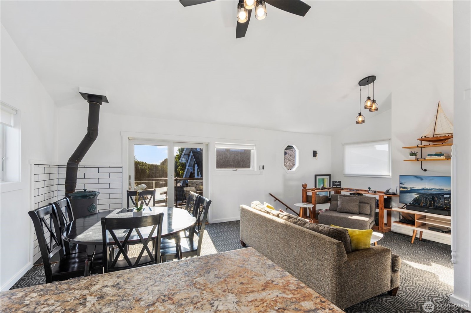 Long Beach, Washington, 98631, United States, 8 Bedrooms Bedrooms, ,6 BathroomsBathrooms,Residential,For Sale,1976396