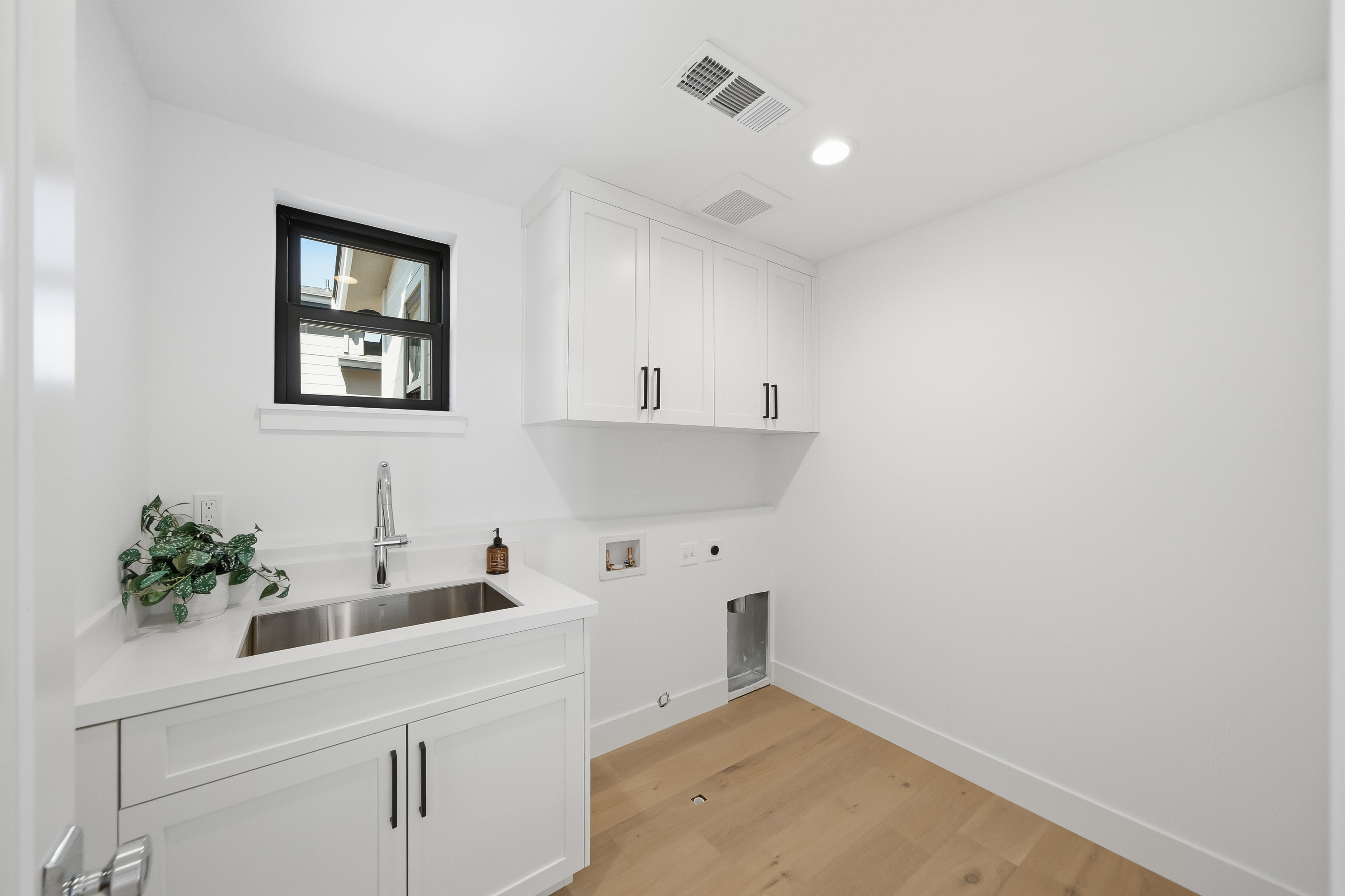  Quality New Construction in Emerald Hills - 物件實景
