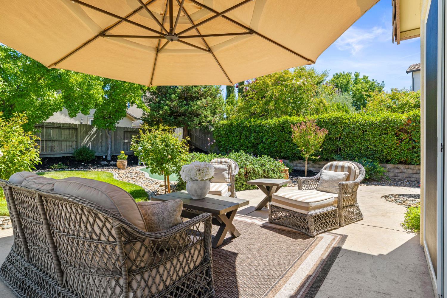 El Dorado Hills, California, 95762, United States, 4 Bedrooms Bedrooms, ,3 BathroomsBathrooms,Residential,For Sale,1925996