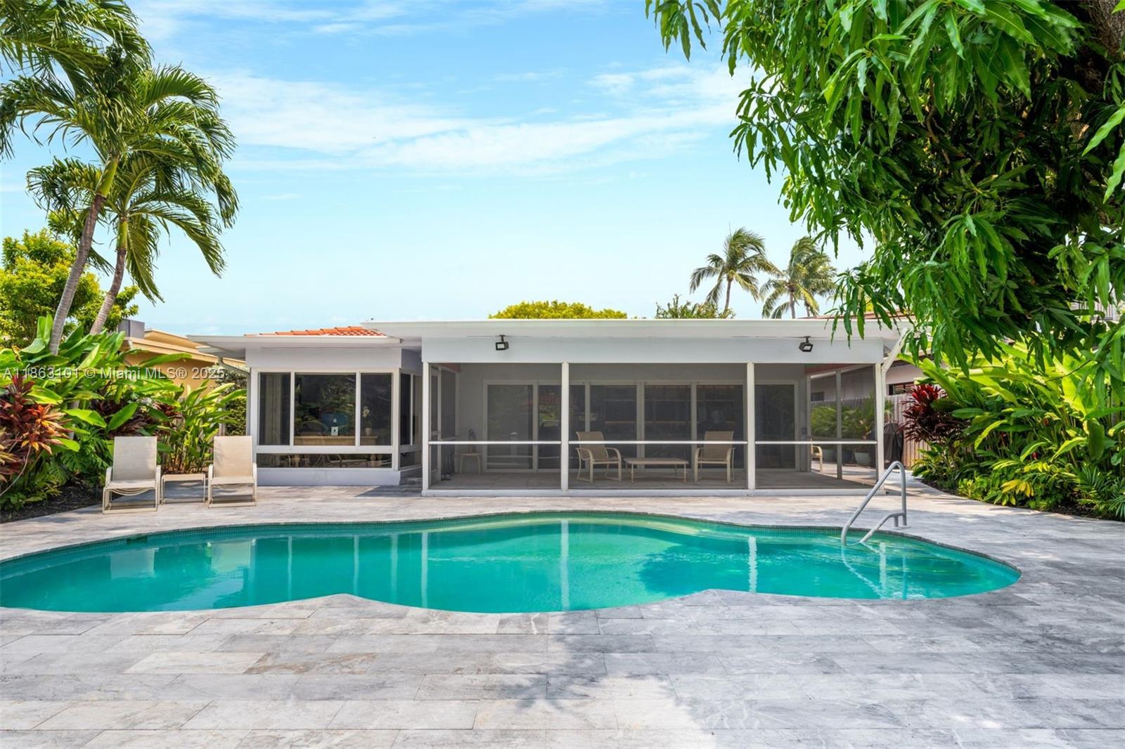 Miami Beach, Florida, 33141, United States, 3 Bedrooms Bedrooms, ,2 BathroomsBathrooms,Residential,For Sale,1927176