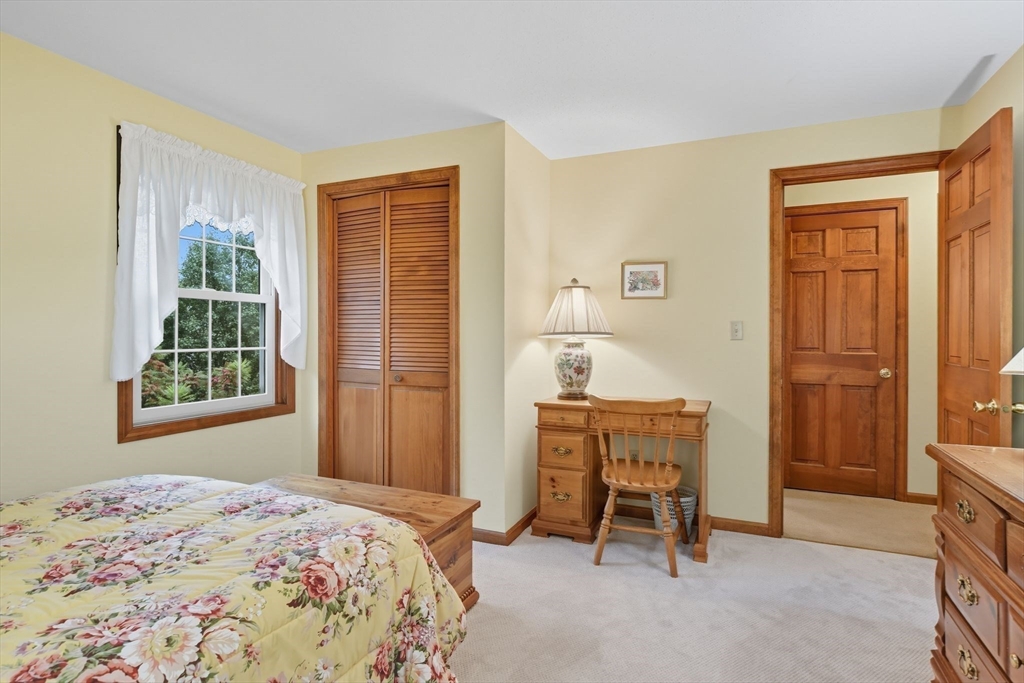 Westfield, Massachusetts, 01085, United States, 3 Bedrooms Bedrooms, ,3 BathroomsBathrooms,Residential,For Sale,1966188