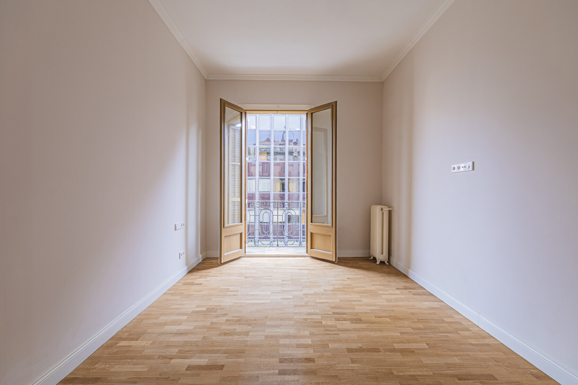  Renovated high-rise apartment in a stately building in Eixample. - 物件實景