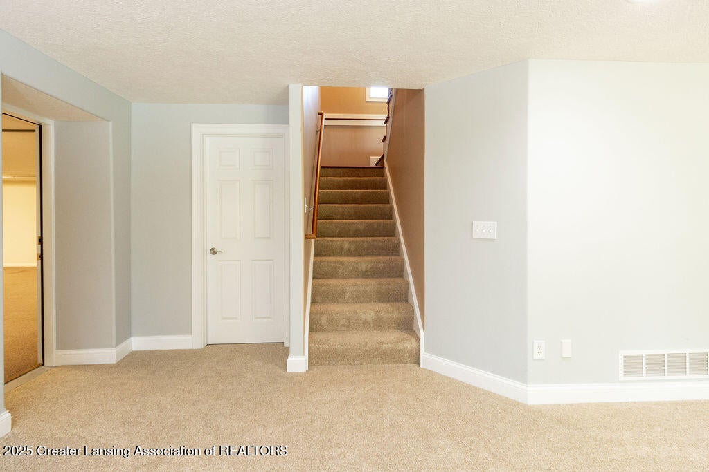 Dimondale, Michigan, 48821, United States, 4 Bedrooms Bedrooms, ,4 BathroomsBathrooms,Residential,For Sale,1840244