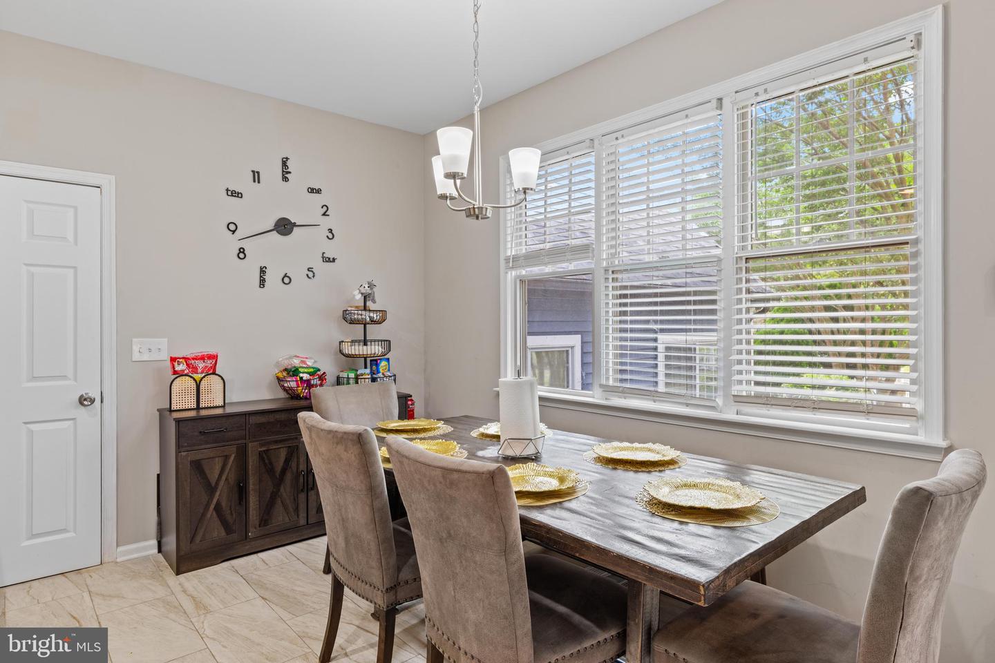 Salisbury, Maryland, 21801, United States, 8 Bedrooms Bedrooms, ,4 BathroomsBathrooms,Residential,For Sale,1857106