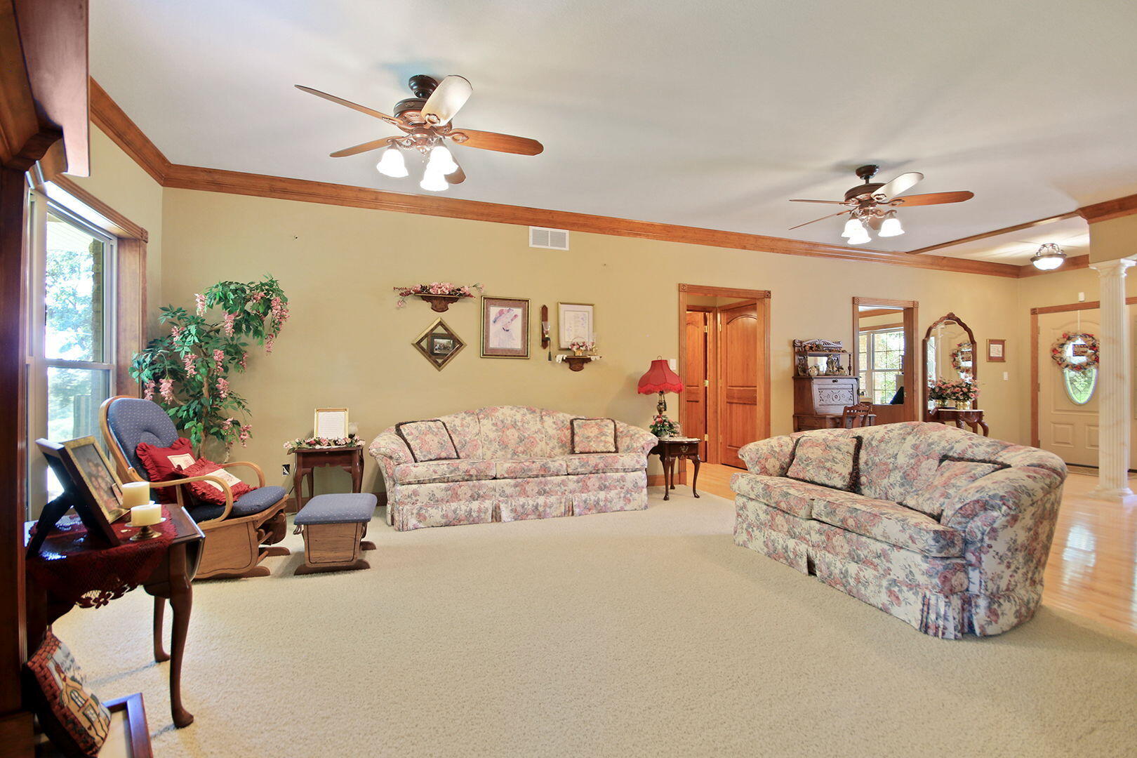 STURGEON, Missouri, 65284, United States, 3 Bedrooms Bedrooms, ,3 BathroomsBathrooms,Residential,For Sale,1921740