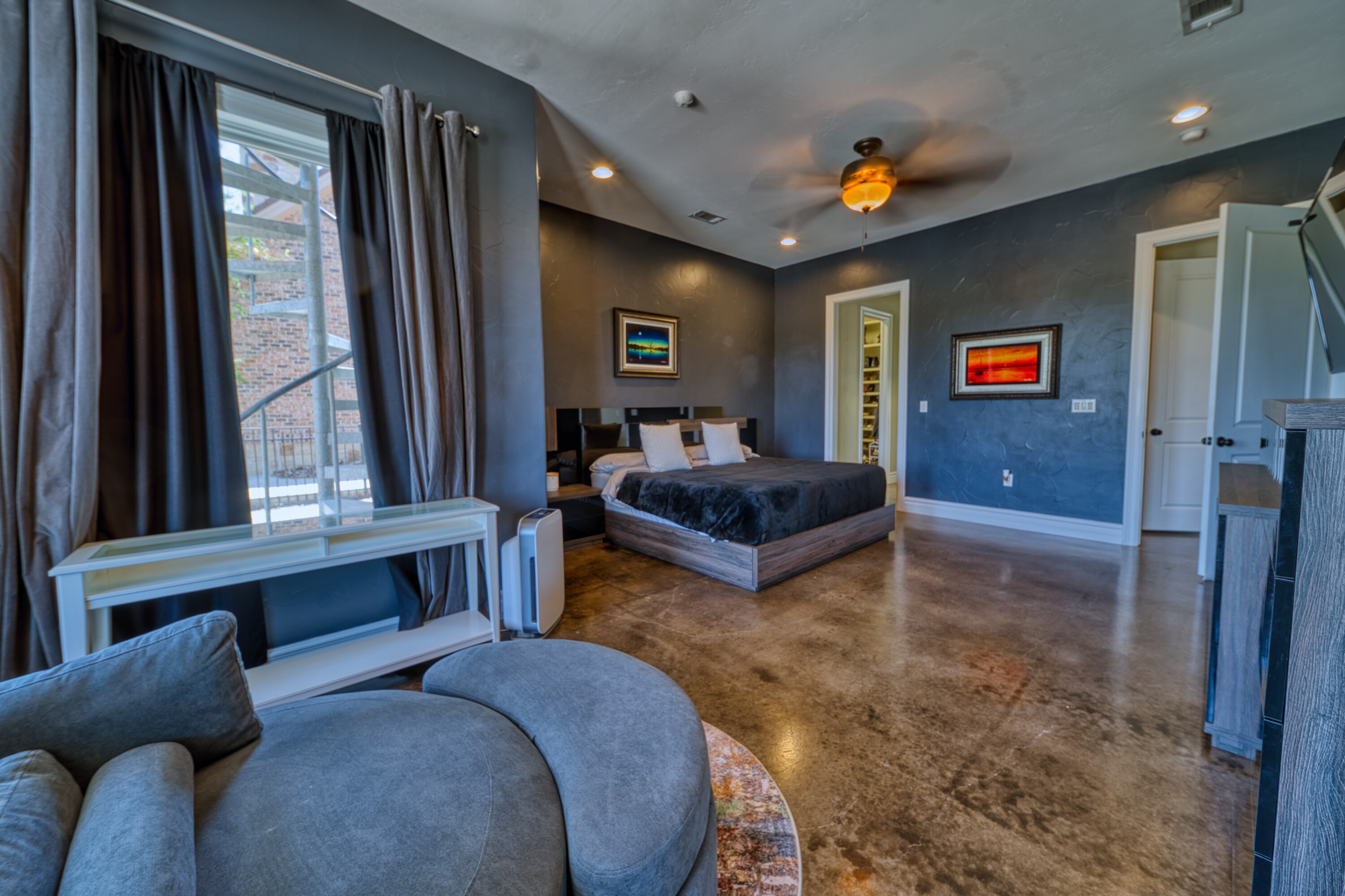 Carlsbad, New Mexico, 88220, United States, 5 Bedrooms Bedrooms, ,4 BathroomsBathrooms,Residential,For Sale,1974334