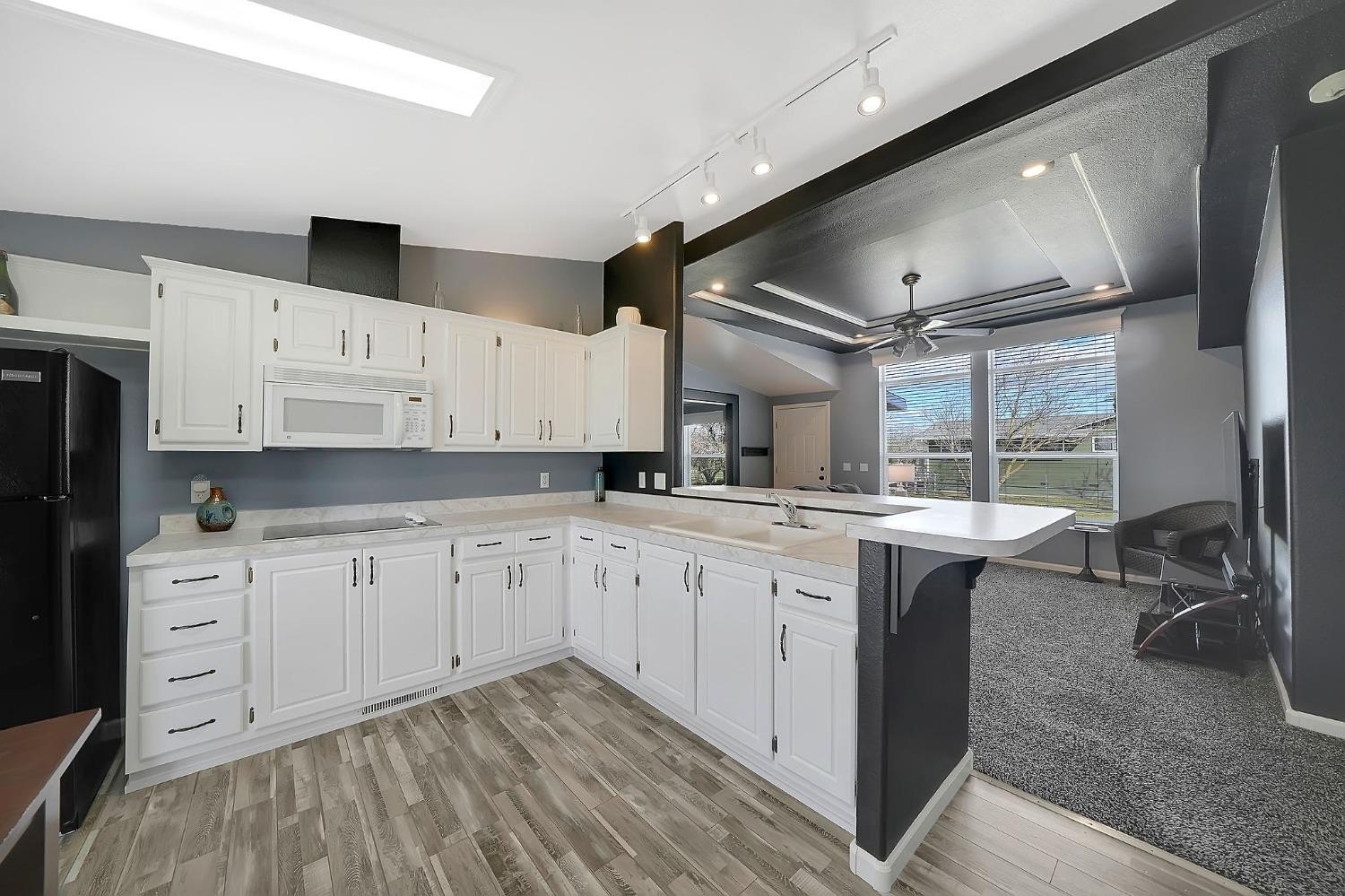 Valley Springs, California, 95252, United States, 5 Bedrooms Bedrooms, ,4 BathroomsBathrooms,Residential,For Sale,1724750