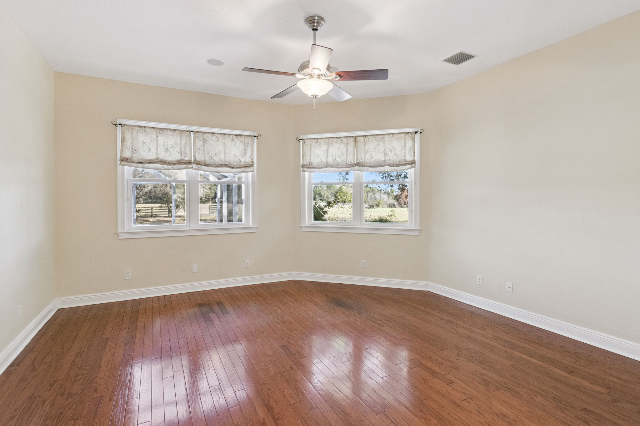 Plant City, Florida, 33565, United States, 4 Bedrooms Bedrooms, ,3 BathroomsBathrooms,Residential,For Sale,2005907