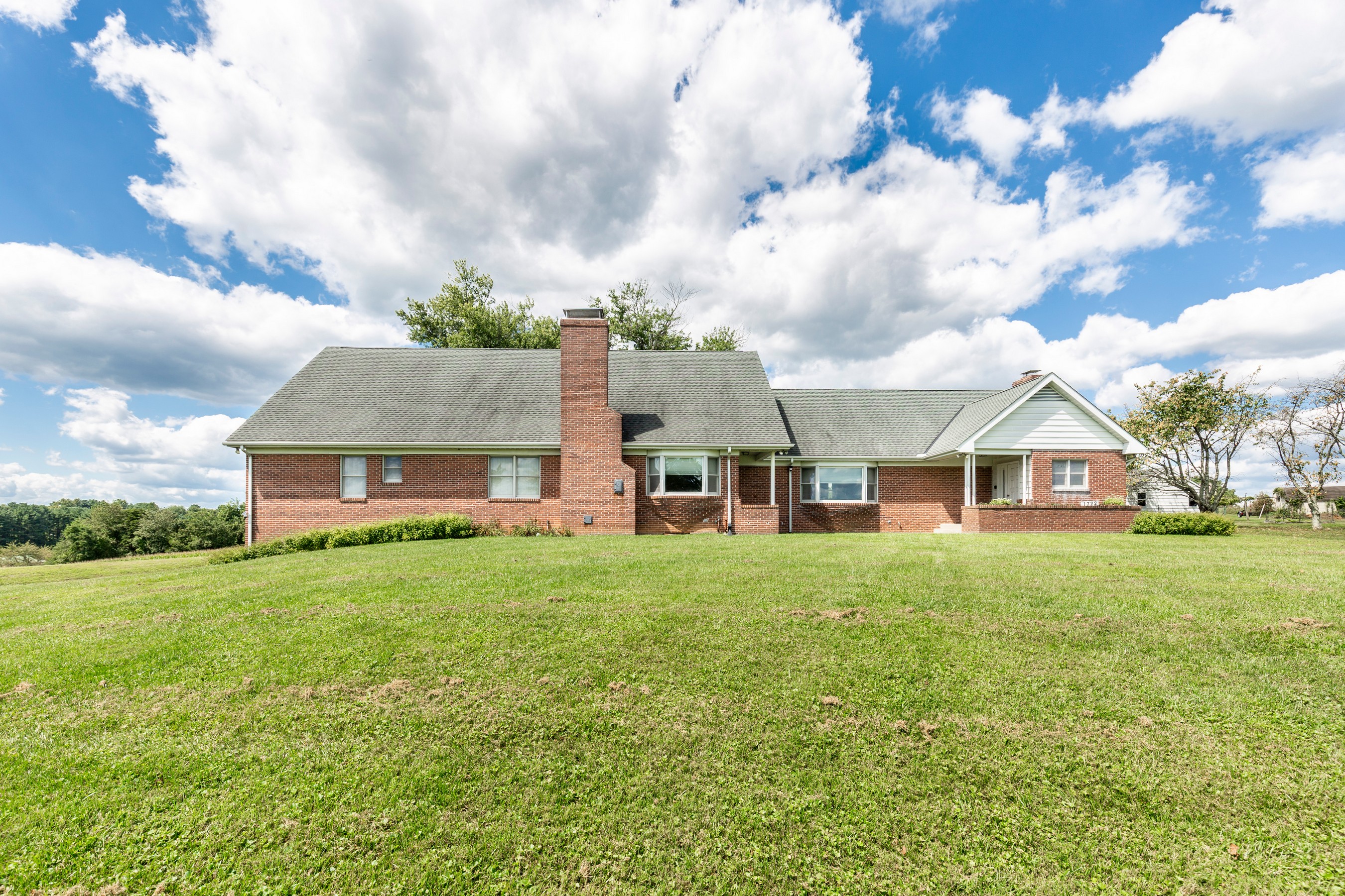  NONE AVAILABLE - 物件實景