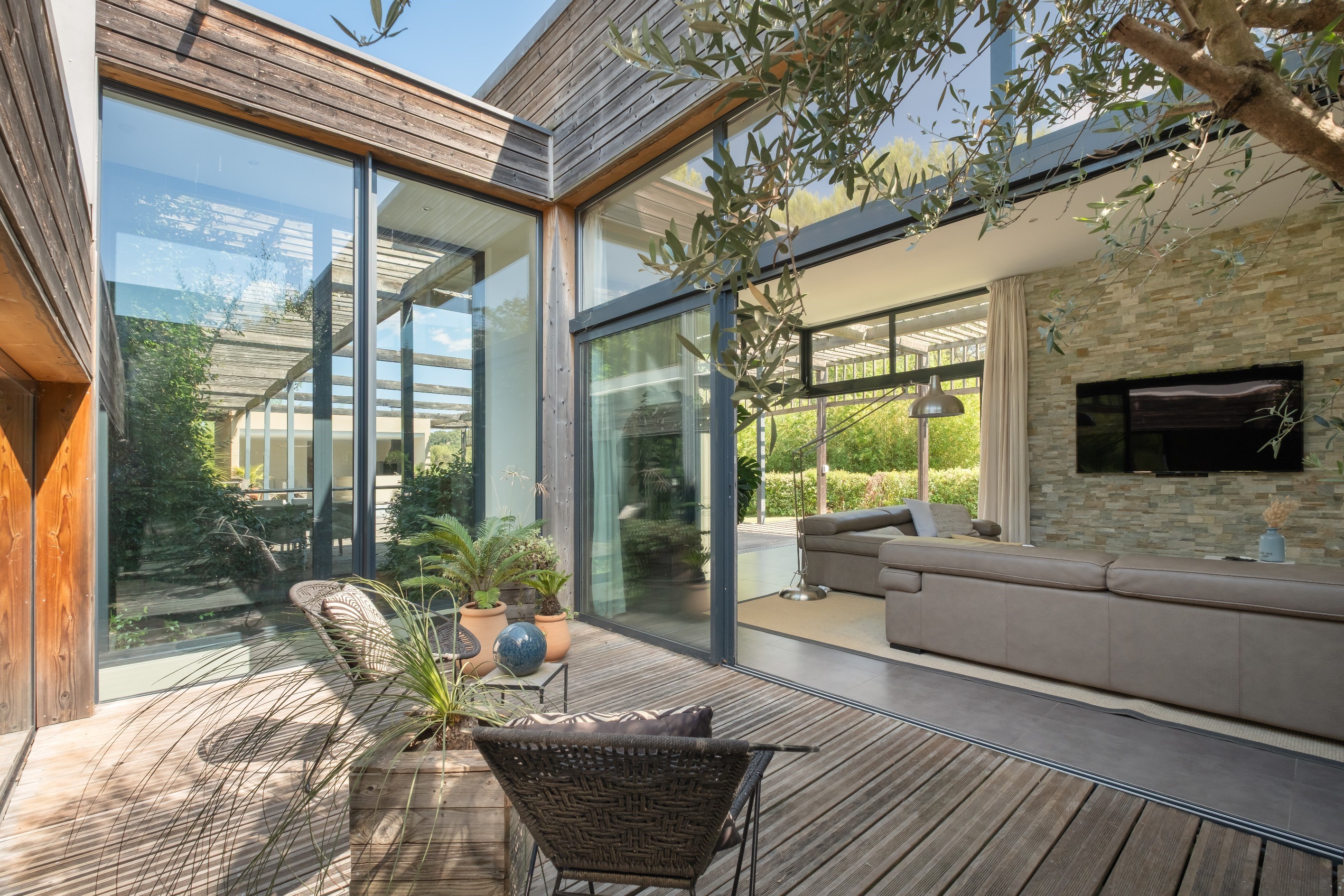  An Exceptional Architect-Designed Villa on the Outskirts of Montpellier - 物件實景