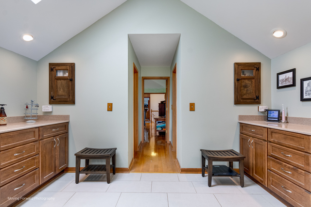 Algonquin, Illinois, 60102, United States, 4 Bedrooms Bedrooms, ,Residential,For Sale,1978319