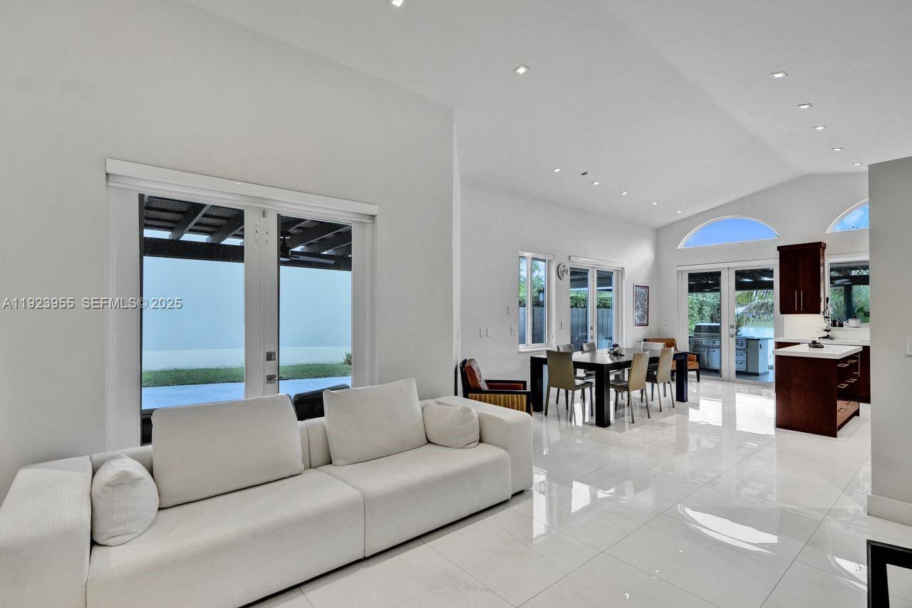 Doral, Florida, 33178, United States, 3 Bedrooms Bedrooms, ,3 BathroomsBathrooms,Residential,For Sale,2000921