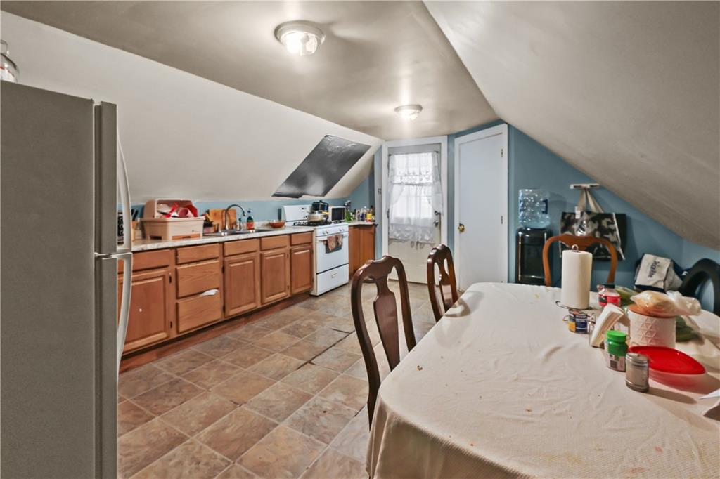 Providence, Rhode Island, 02907, United States, 10 Bedrooms Bedrooms, ,6 BathroomsBathrooms,Residential,For Sale,1844699