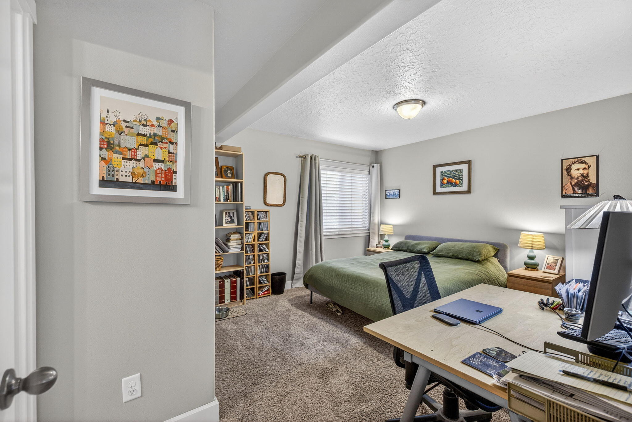 Bend, Oregon, 97701, United States, 4 Bedrooms Bedrooms, ,3 BathroomsBathrooms,Residential,For Sale,2003501