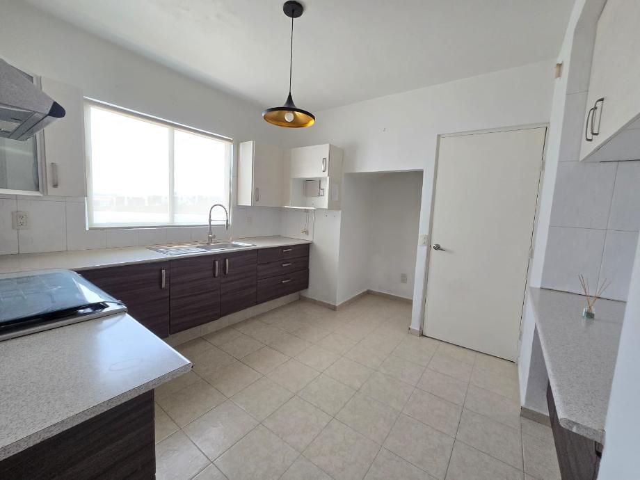 Atizapán de Zaragoza, Estado de méxico, 52930, Mexico, 3 Bedrooms Bedrooms, ,2 BathroomsBathrooms,Residential,For Sale,1994416