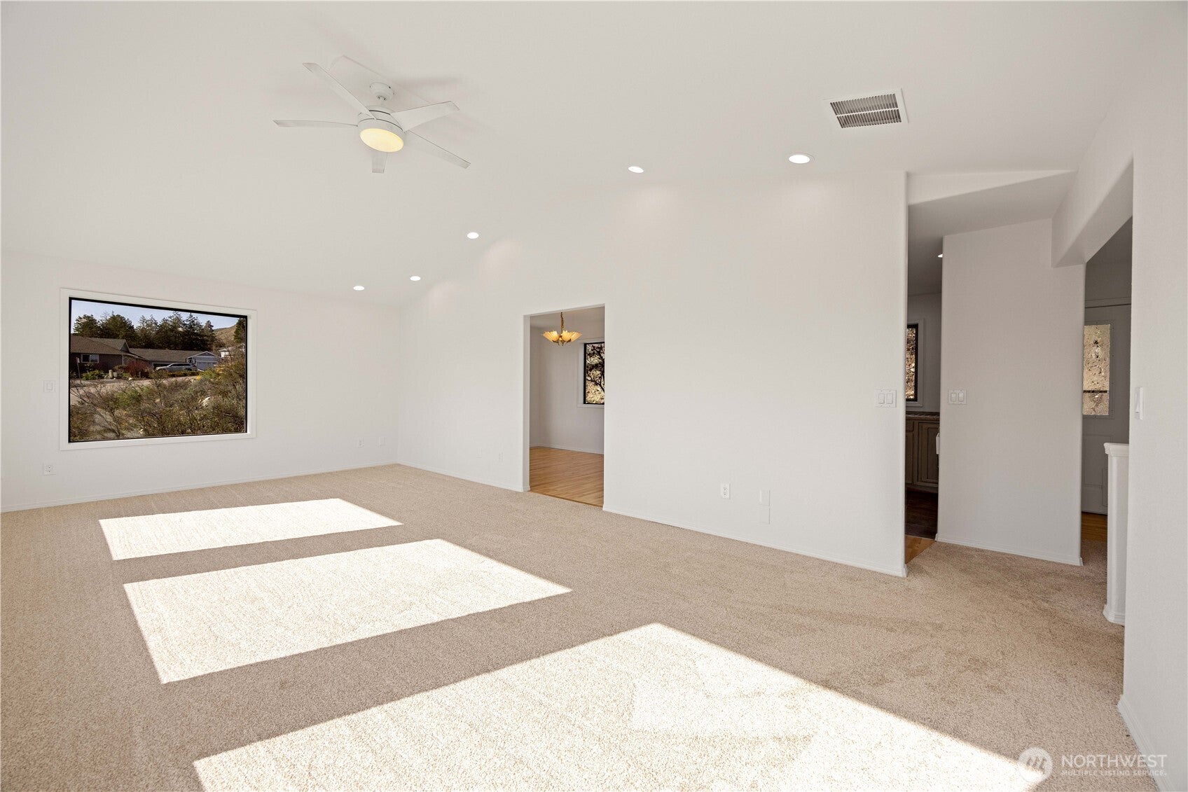 Chelan, Washington, 98816, United States, 3 Bedrooms Bedrooms, ,2 BathroomsBathrooms,Residential,For Sale,1932481