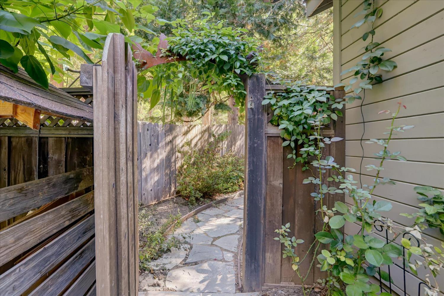 Nevada City, California, 95959, United States, 2 Bedrooms Bedrooms, ,2 BathroomsBathrooms,Residential,For Sale,1984222