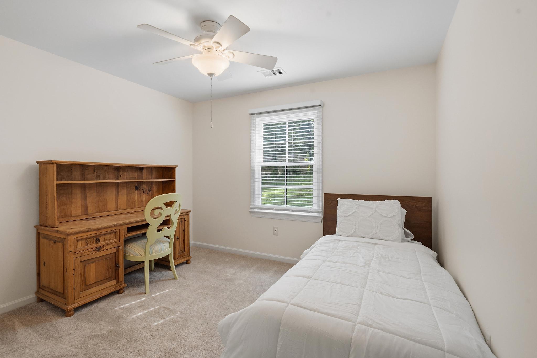  210 Falcon Ridge Road, Great Falls, VA, 22066 - 物件實景