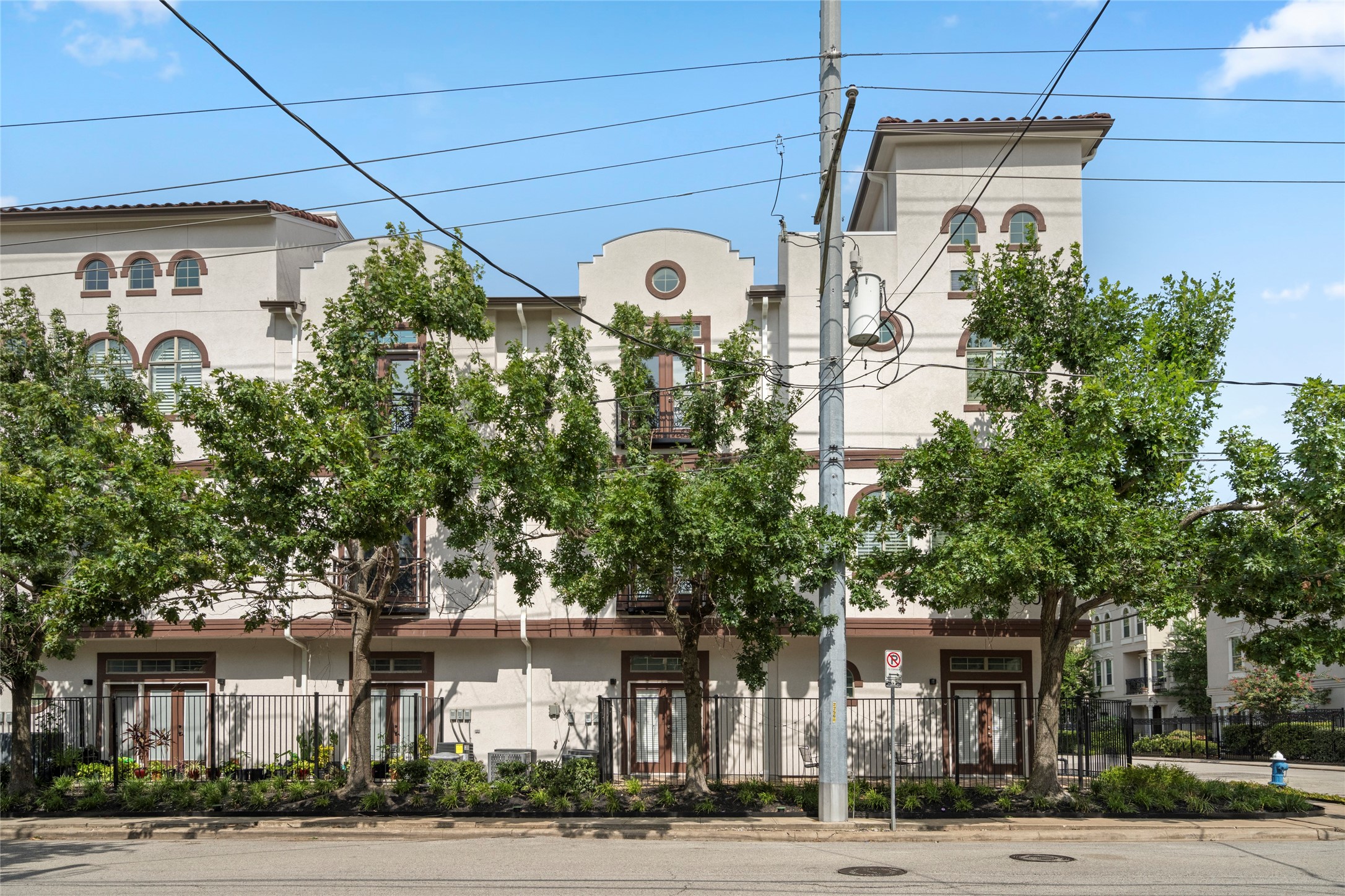  802 Jackson Hill Street #201 - 物件實景
