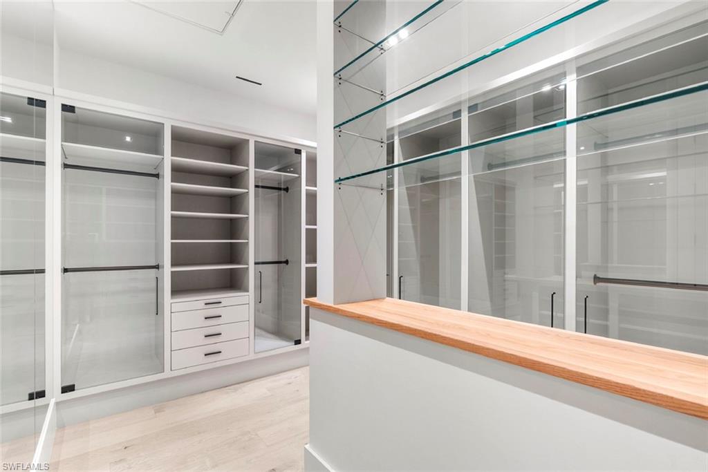 Naples, Florida, 34102, United States, 4 Bedrooms Bedrooms, ,6 BathroomsBathrooms,Residential,For Sale,2003055