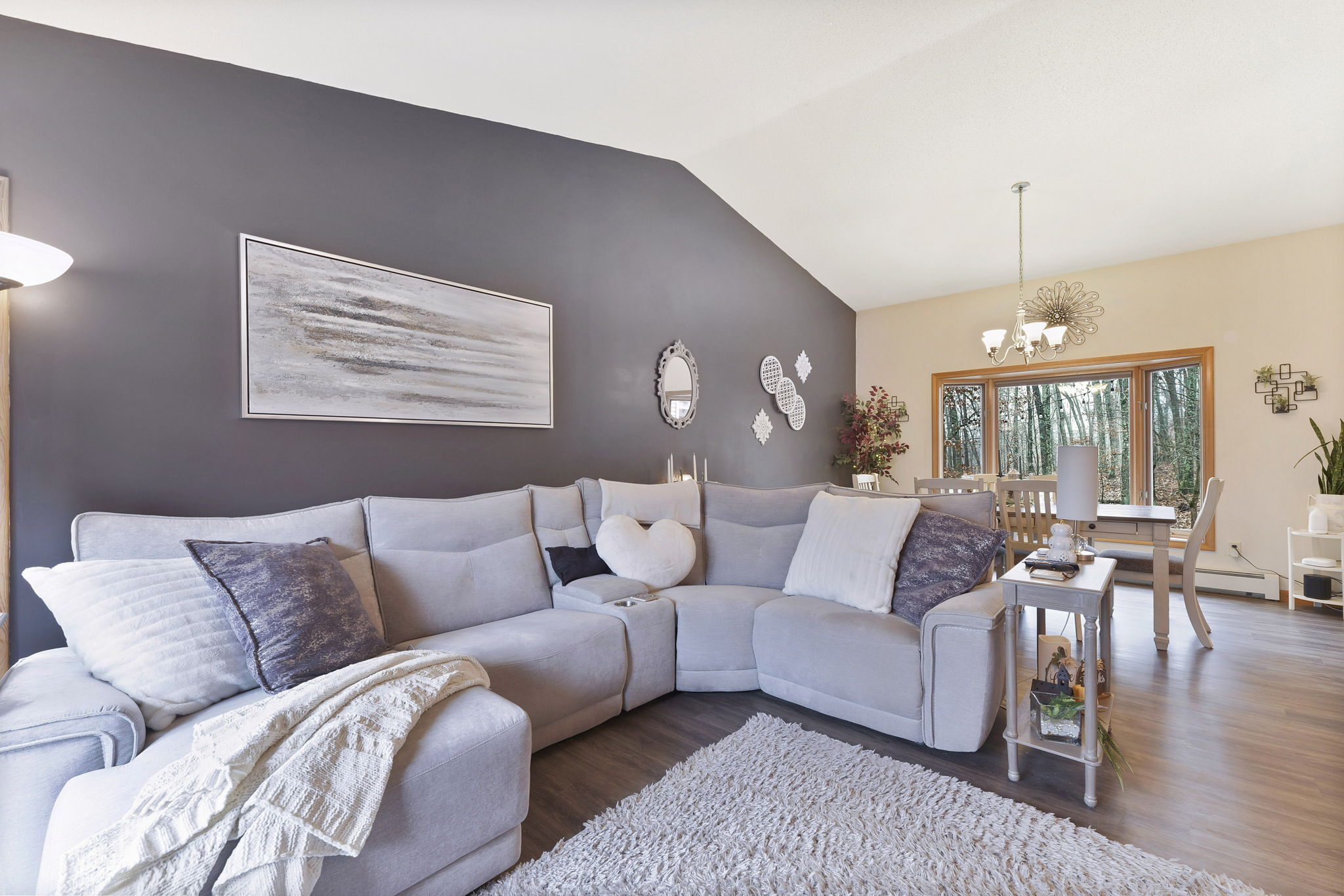 Tolland, Connecticut, 06084, United States, 3 Bedrooms Bedrooms, ,3 BathroomsBathrooms,Residential,For Sale,1993316