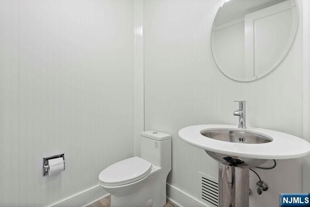 Cliffside Park, New Jersey, 07010, United States, 3 Bedrooms Bedrooms, ,4 BathroomsBathrooms,Residential,For Sale,1885354